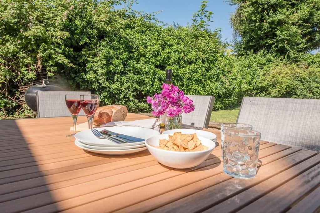 Anchor Cottage, Orford view 4