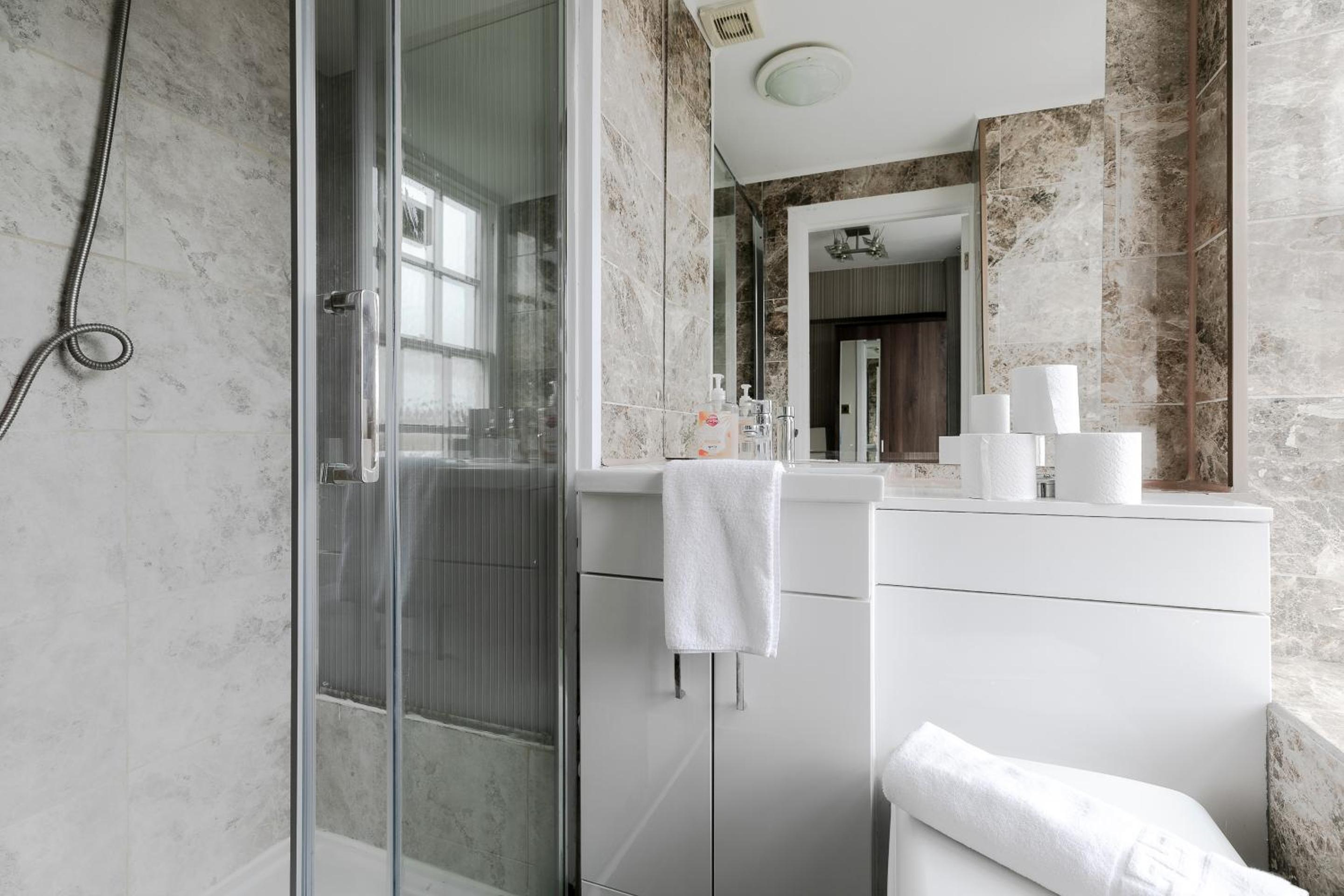 Elegant 3 bedrooms apartment near Hyde Park & Oxford St