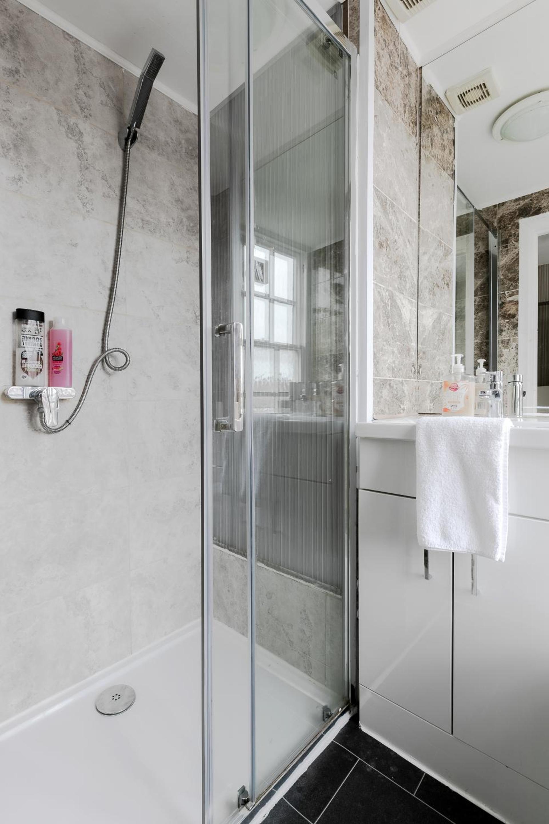 Elegant 3 bedrooms apartment near Hyde Park & Oxford St