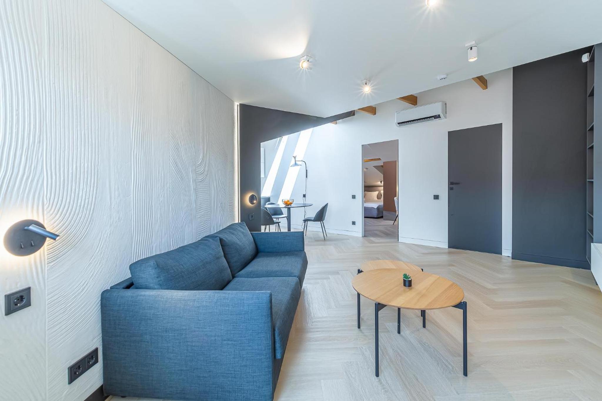 Serenade Old Town apartment with AC view 4