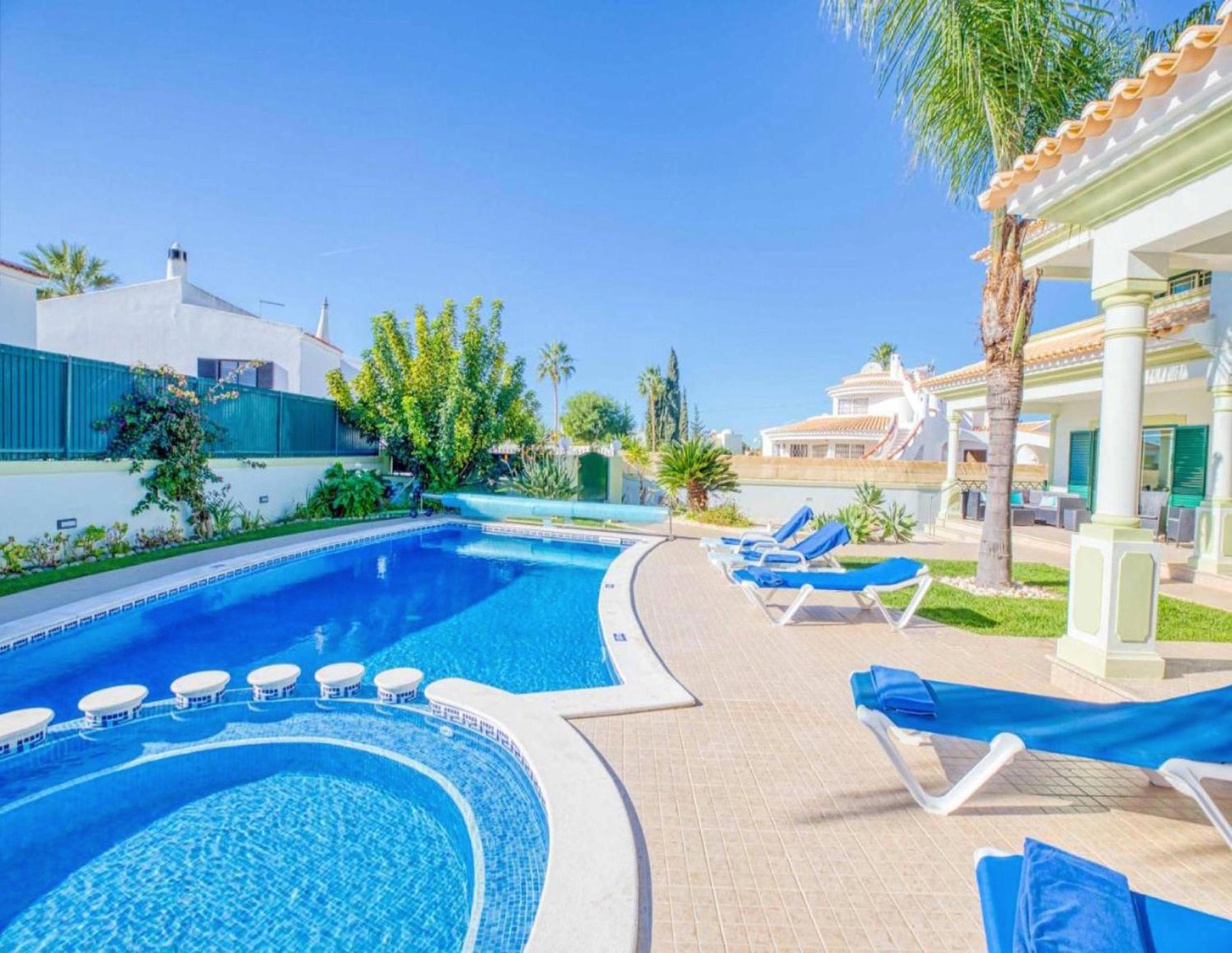 Akivillas Galé Hydra