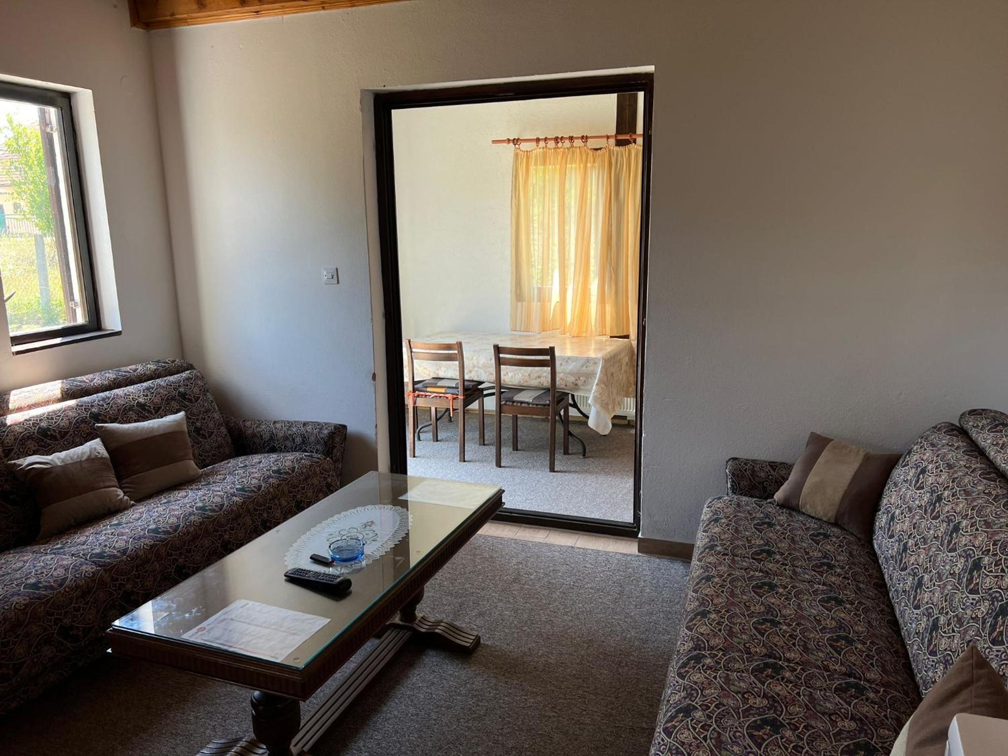 Weekend house & apartments Dubrave