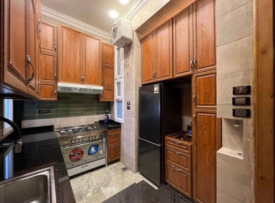 2BR apartment in Downtown, no electricity cut