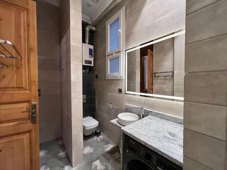 2BR apartment in Downtown, no electricity cut