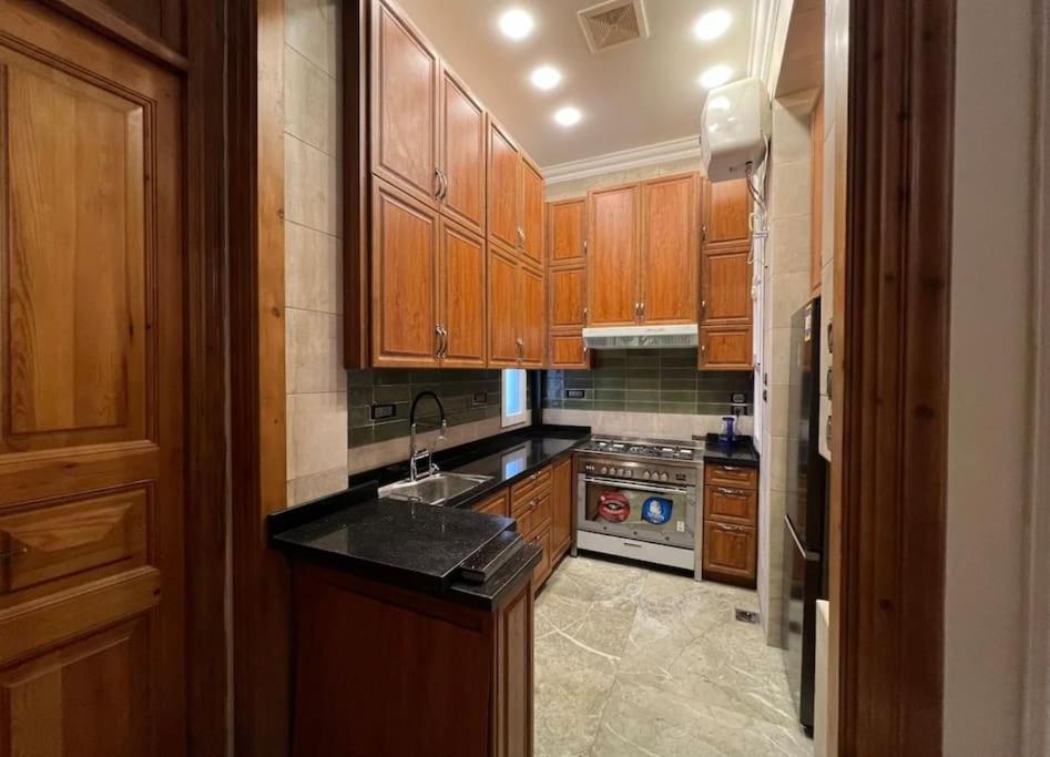 2BR apartment in Downtown, no electricity cut
