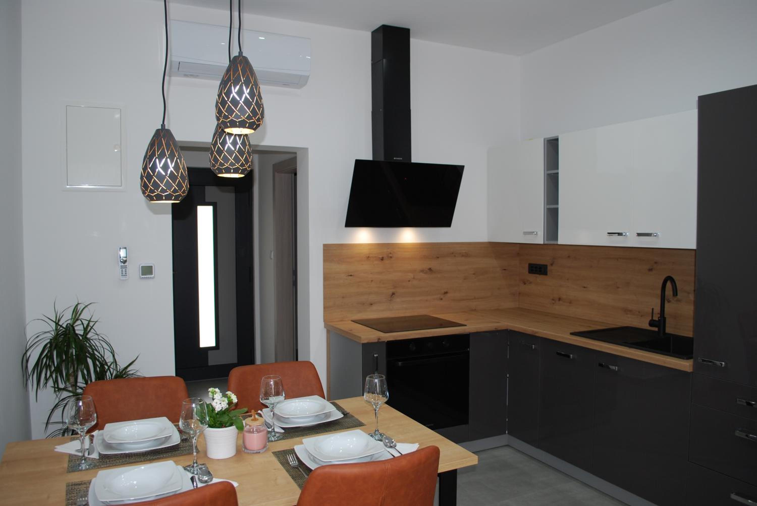 Hollywood apartment