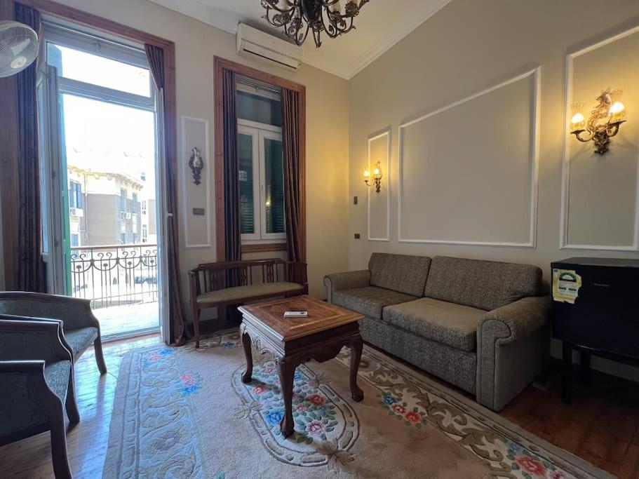Classic 1BD with balcony, no electricity cut