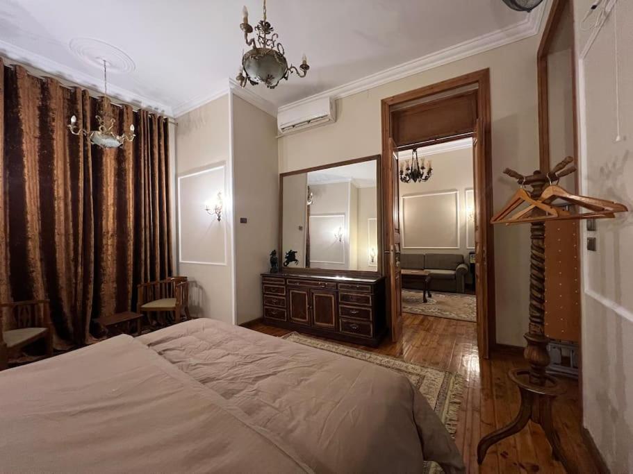 Classic 1BD with balcony, no electricity cut