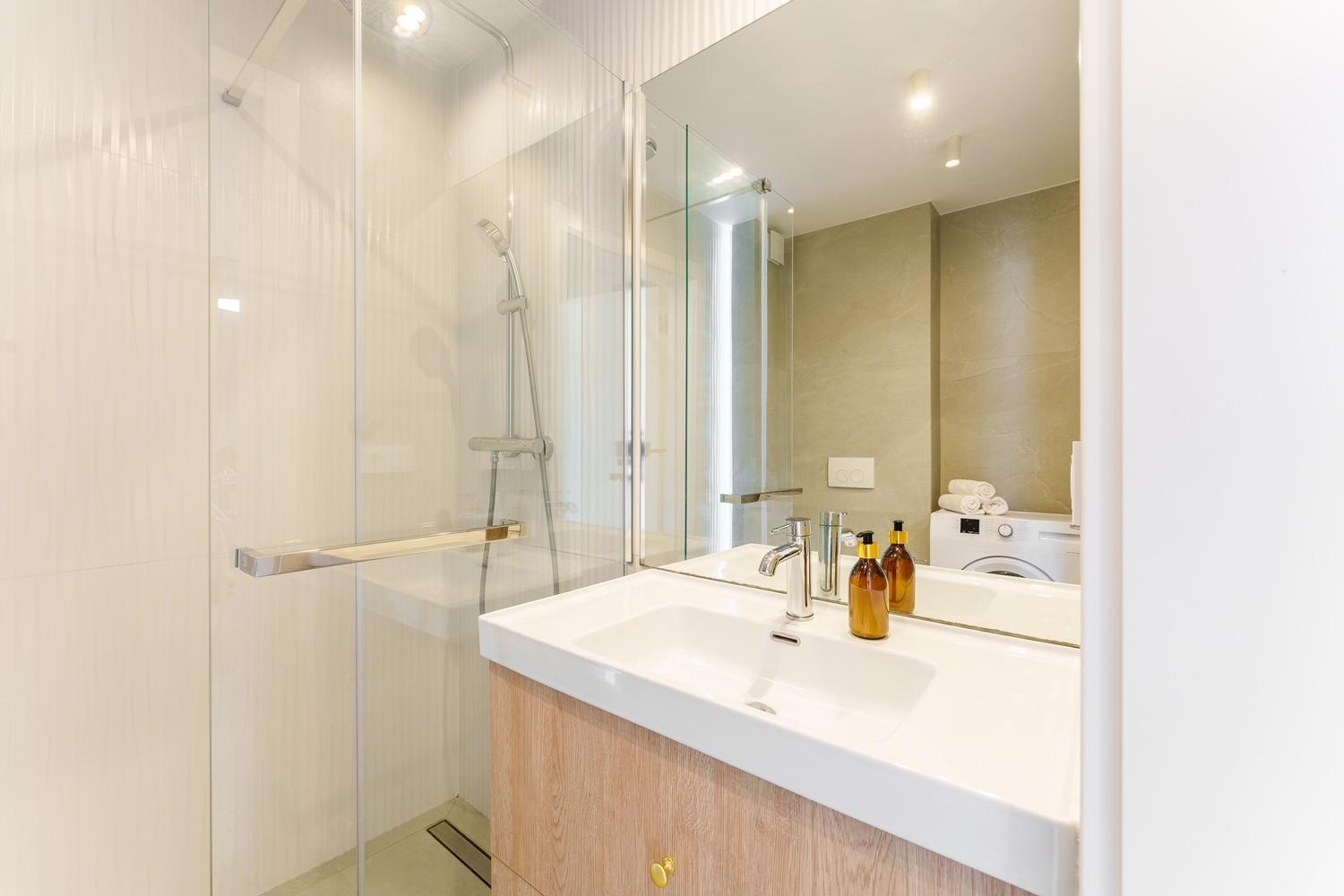 Rewal - 4 Person - Premium Baltic Apartment with SPA access