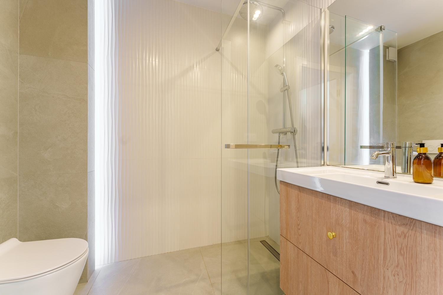 Rewal - 4 Person - Premium Baltic Apartment with SPA access