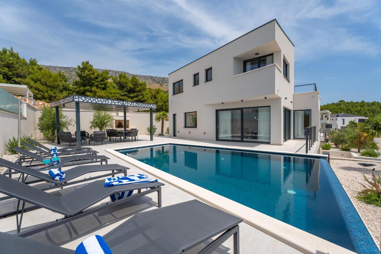 Villa Apolina 4 en-suite bedrooms, sea views view 4