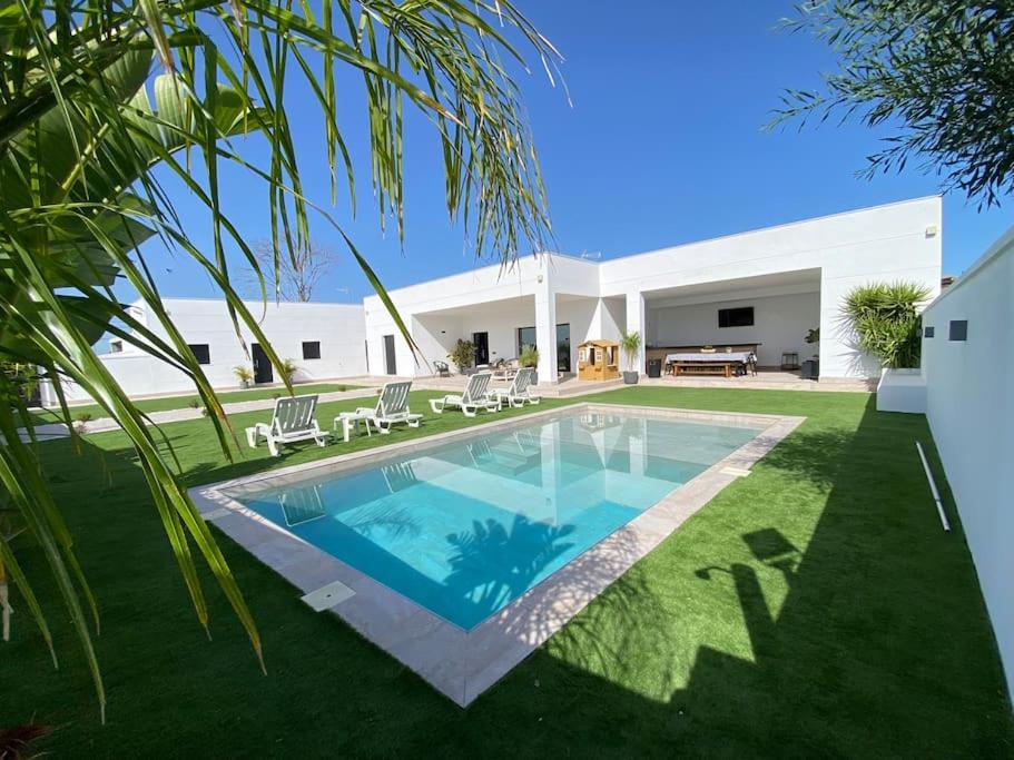 Villa con piscina Camino Doñana