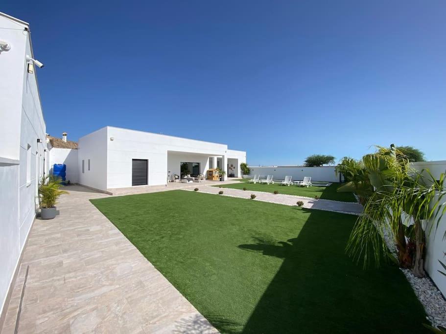 Villa con piscina Camino Doñana