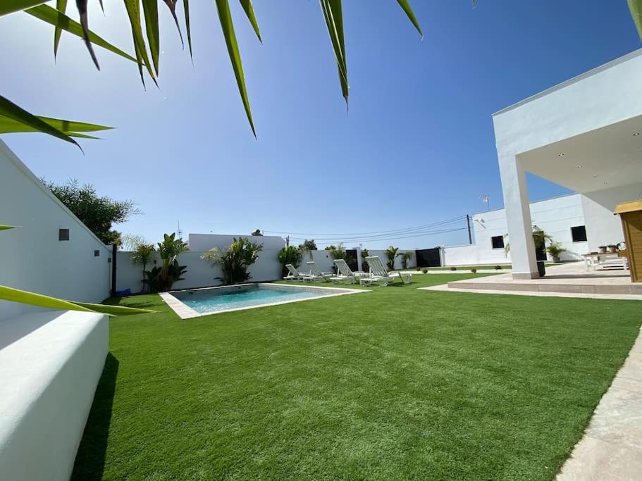 Villa con piscina Camino Doñana
