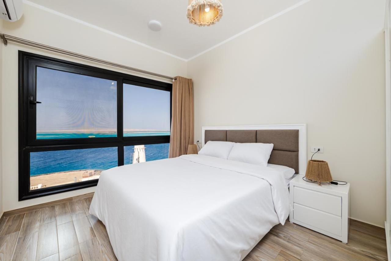 BLUE ViEW SUiTES