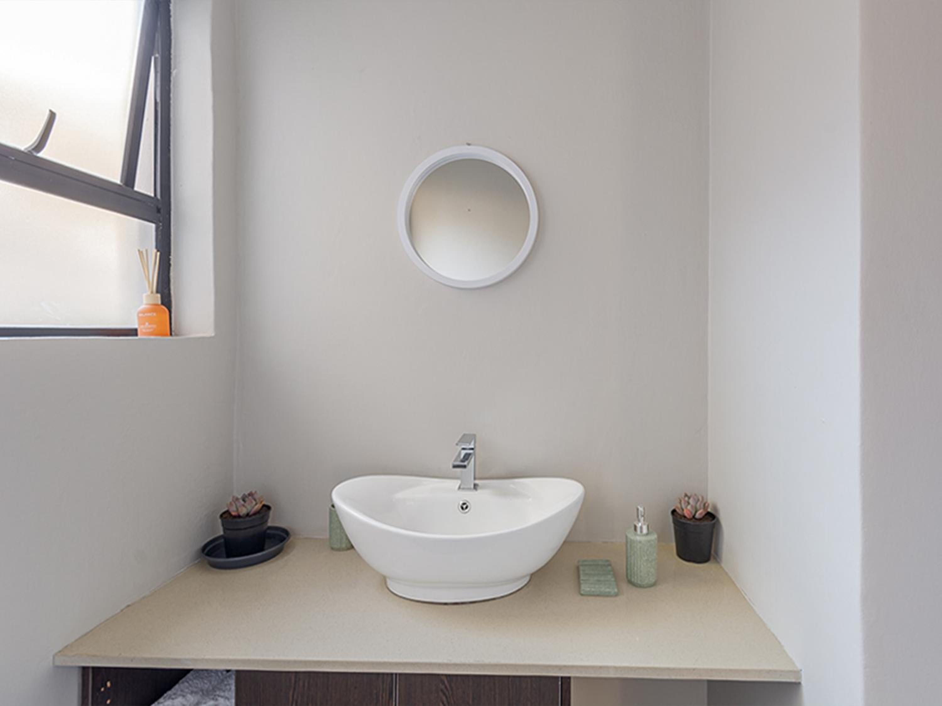 Self Checkin - Luxury Tranquil Apartment in Guesthouse