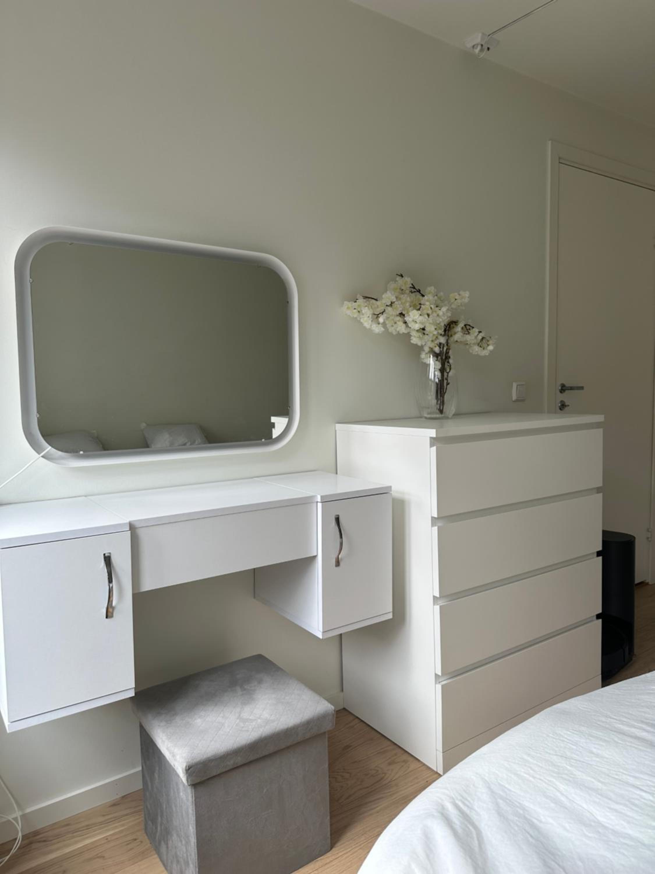 Deluxe central 2 bedroom with view and underground garage