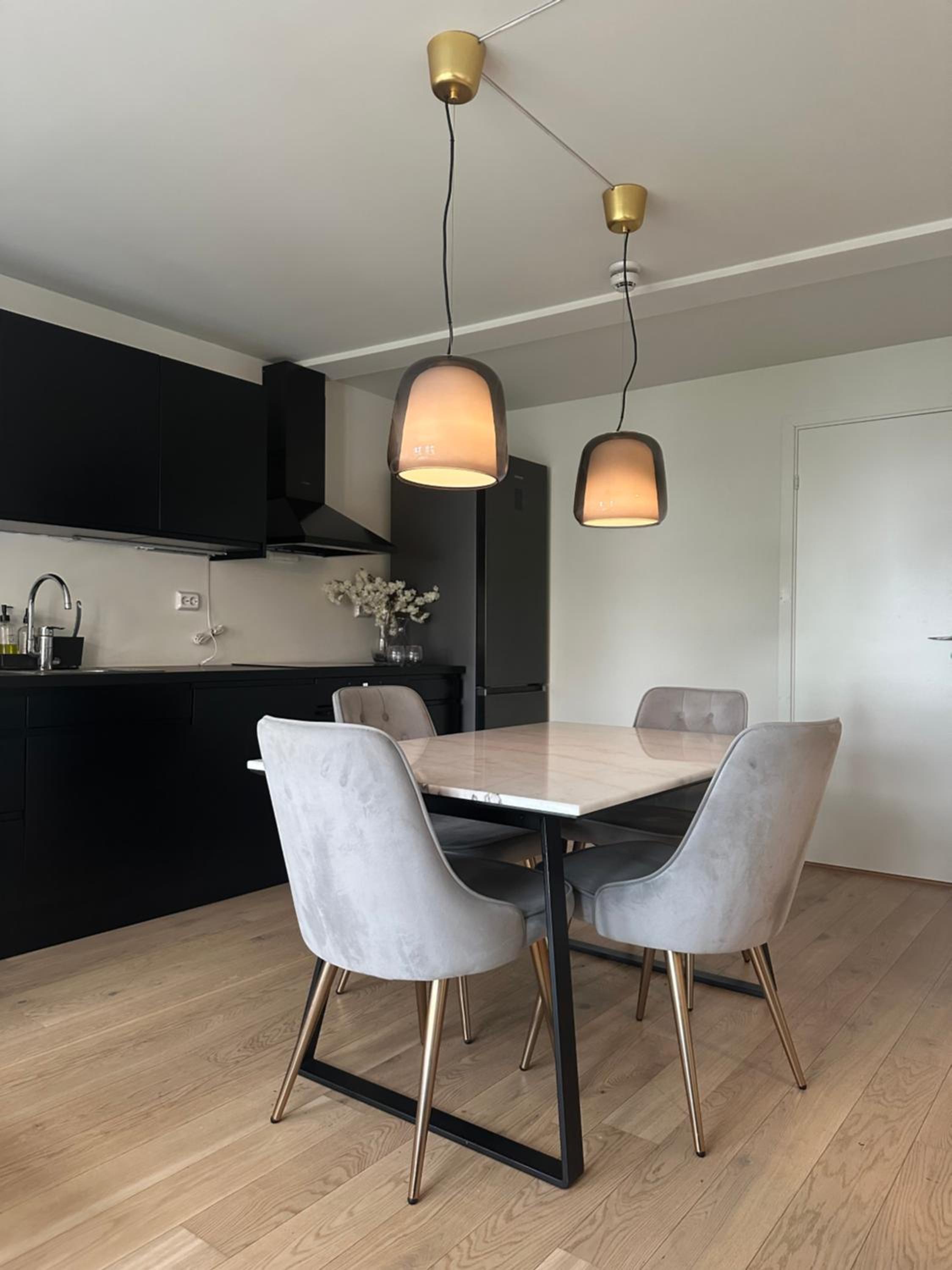 Deluxe central 2 bedroom with view and underground garage