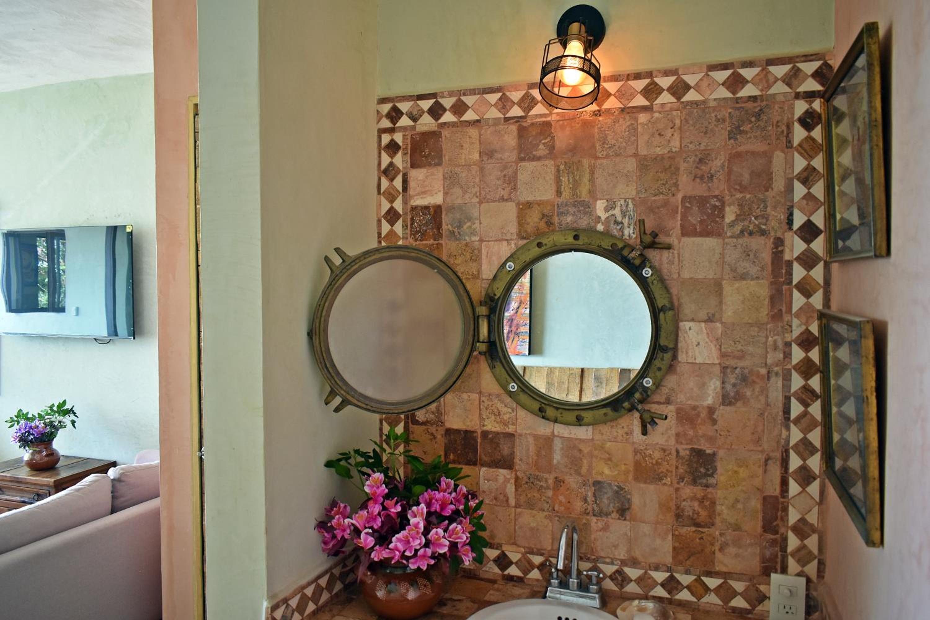 Casa Tara con vista a las Montañas de Tepoztlán y a 15 minutos caminando al Centro Histórico view 2
