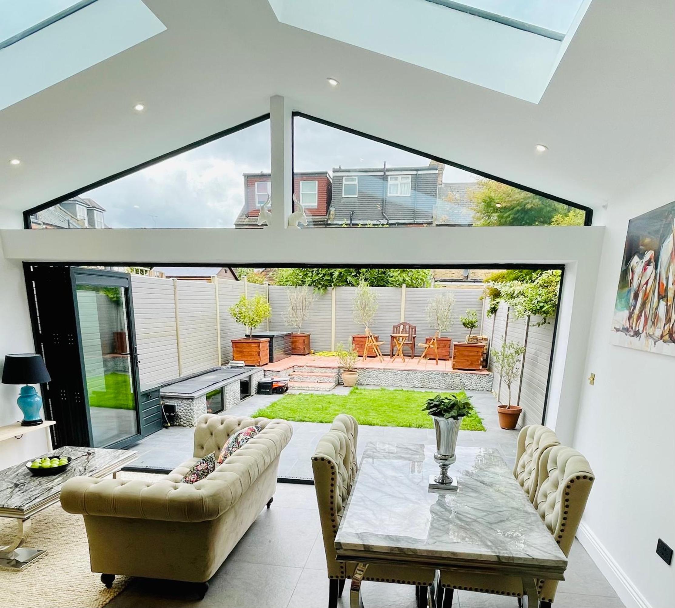 Grass Court Terrace - walking distance from Wimbledon Championships