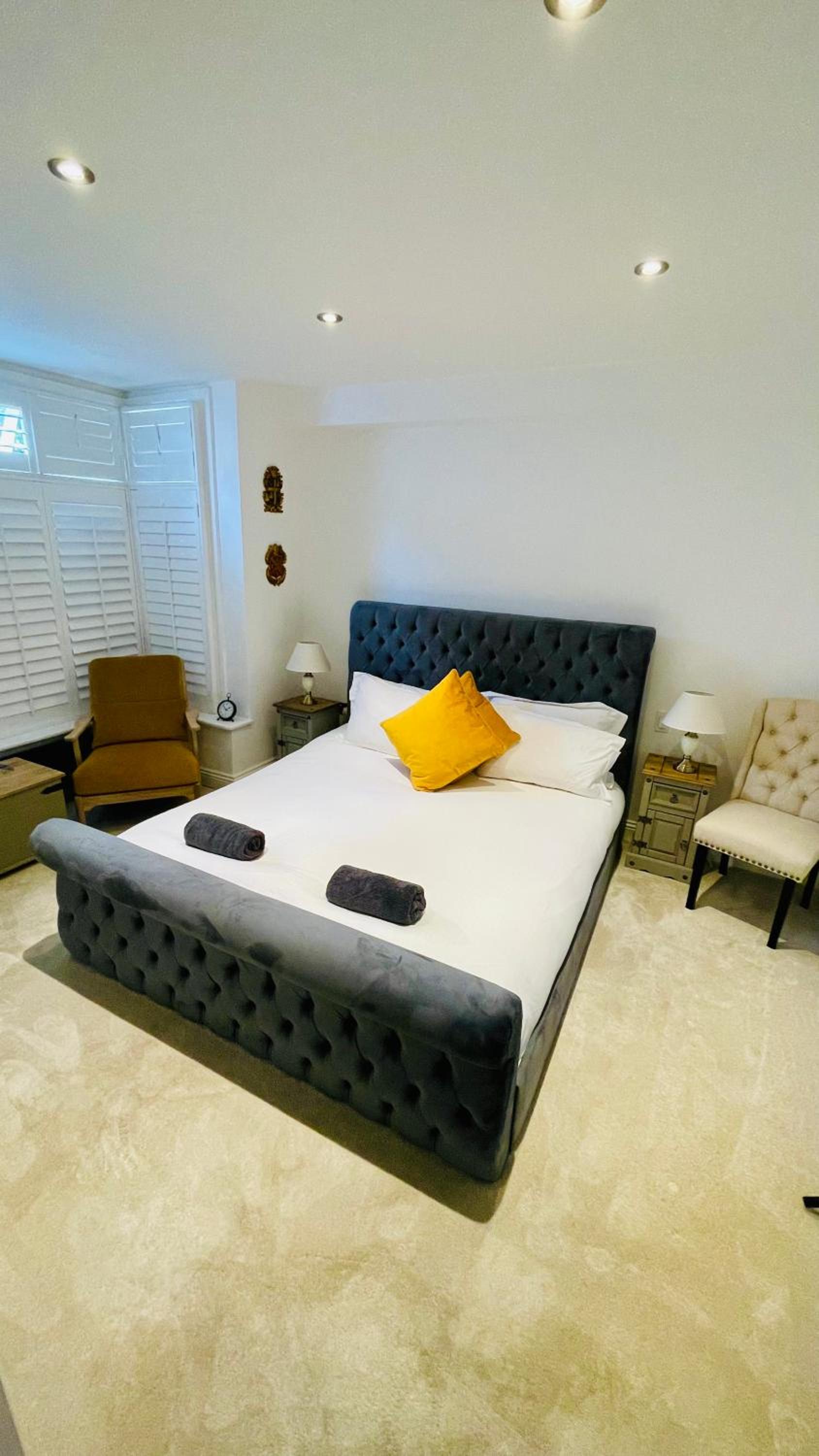 Grass Court Terrace - walking distance from Wimbledon Championships