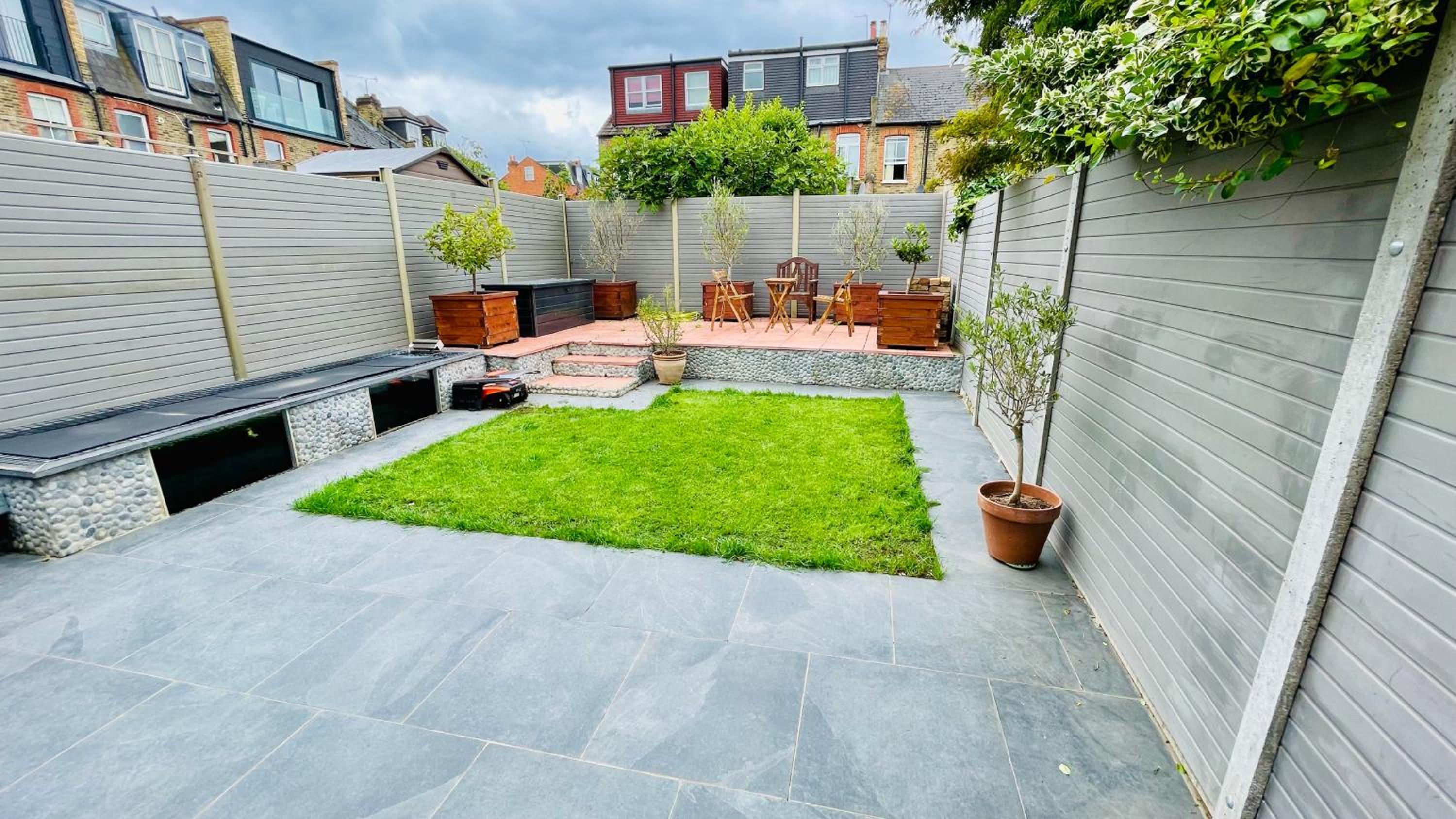 Grass Court Terrace - walking distance from Wimbledon Championships
