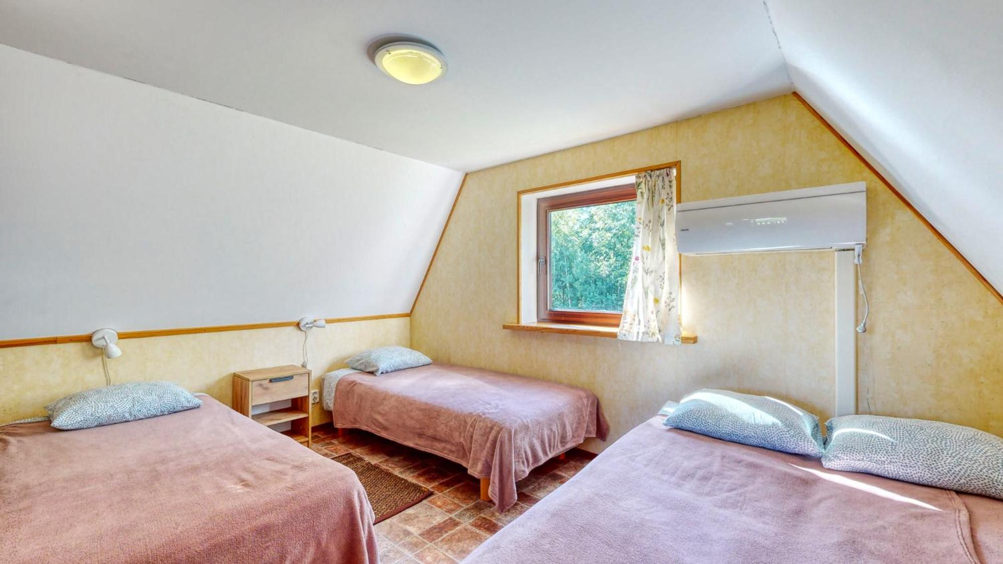 Holidayhouse with sauna and pond Leesoja puhkemaja