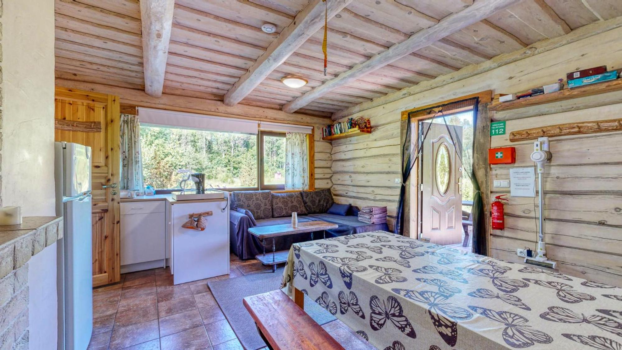 Holidayhouse with sauna and pond Leesoja puhkemaja