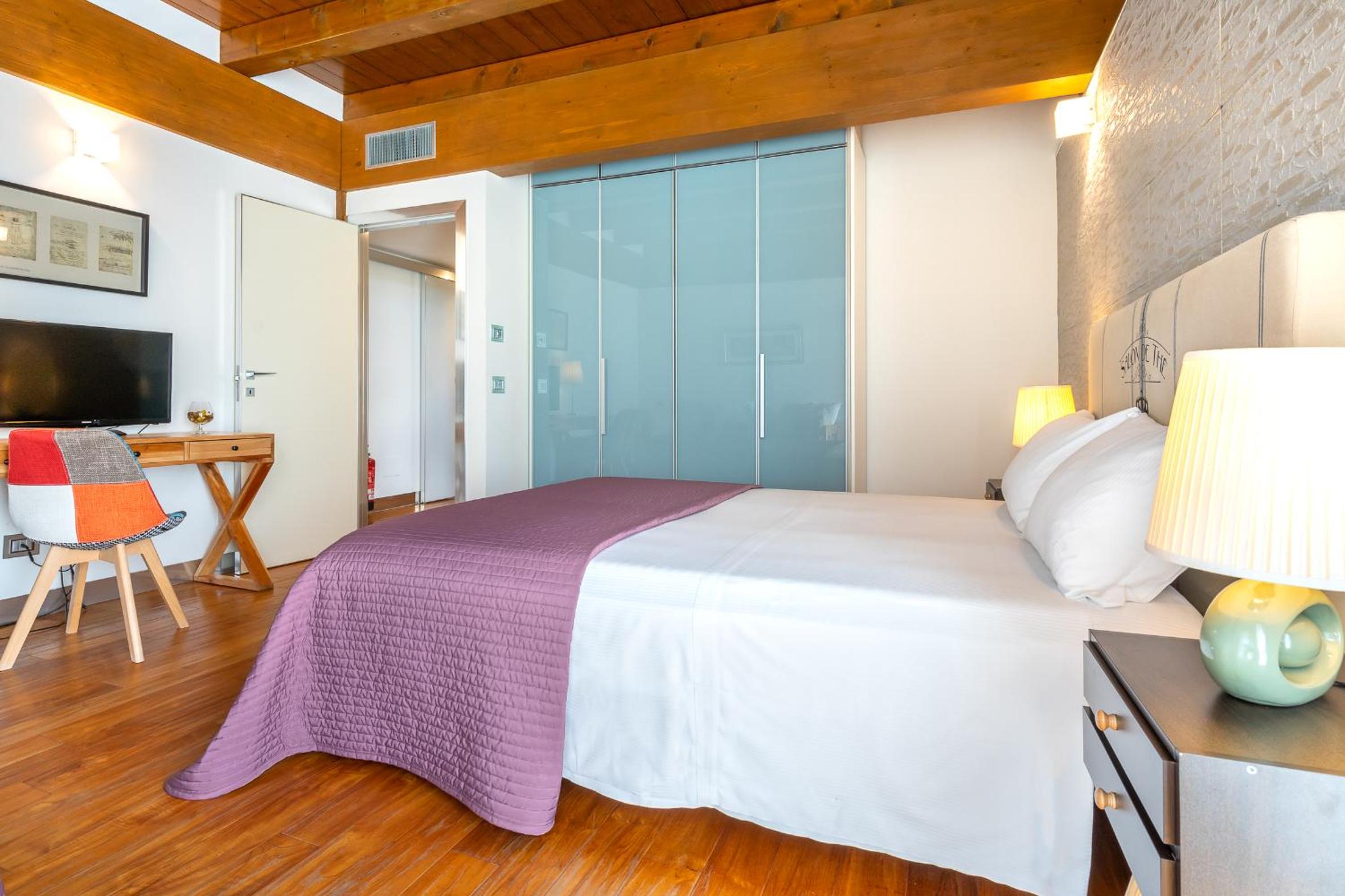 Casale Delle Ronde B&B