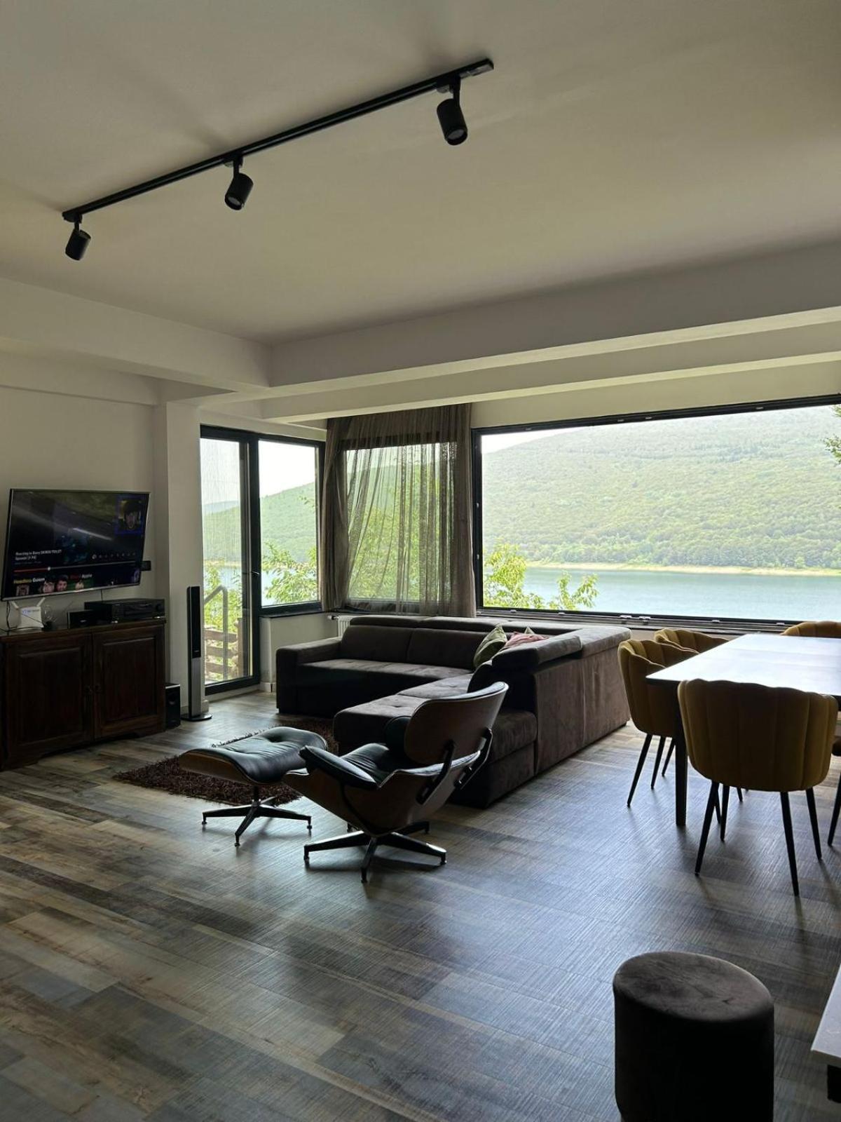 Luxury Villa Silvija Mavrovo view 4