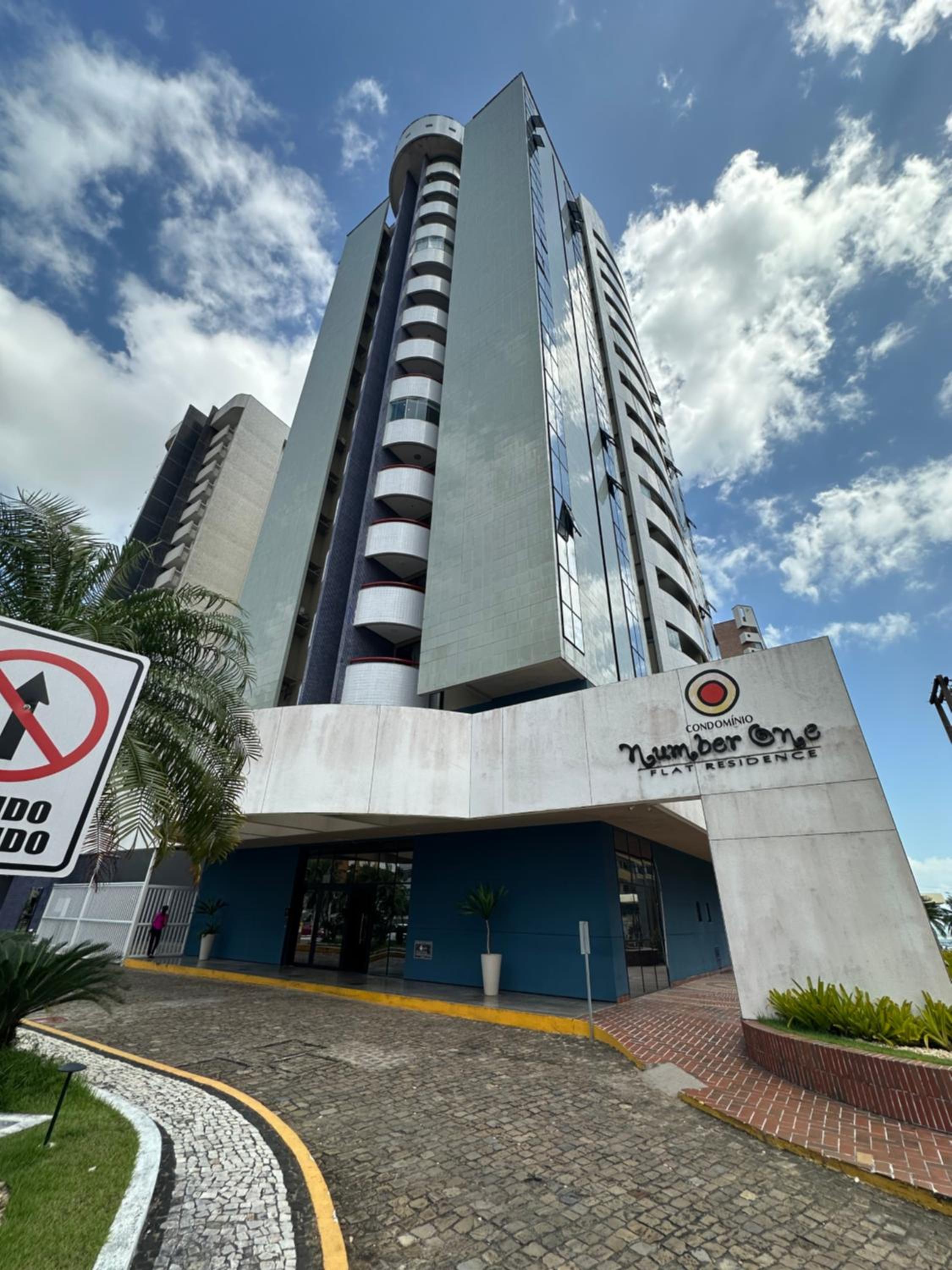 Flat Number One com 02 quartos
