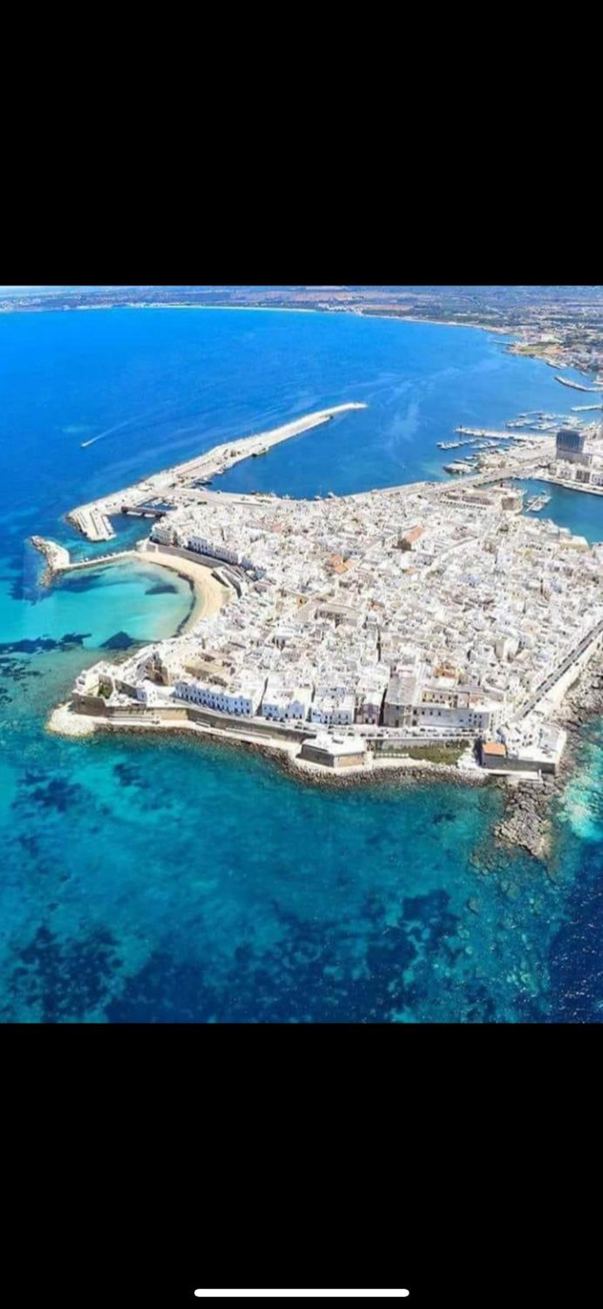 Lu sule atypique proche Gallipoli view 5
