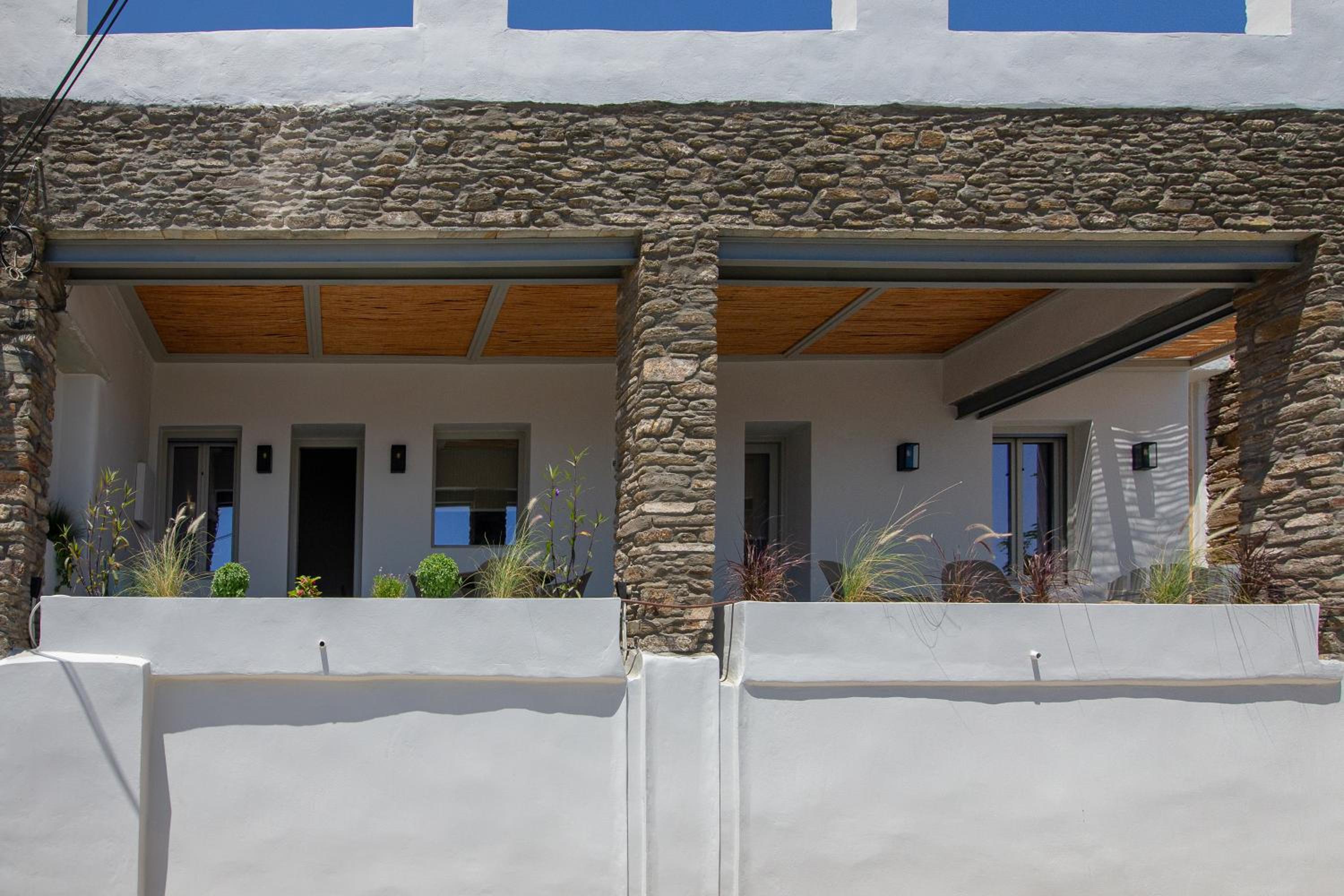 Ohana suite Tinos view 3