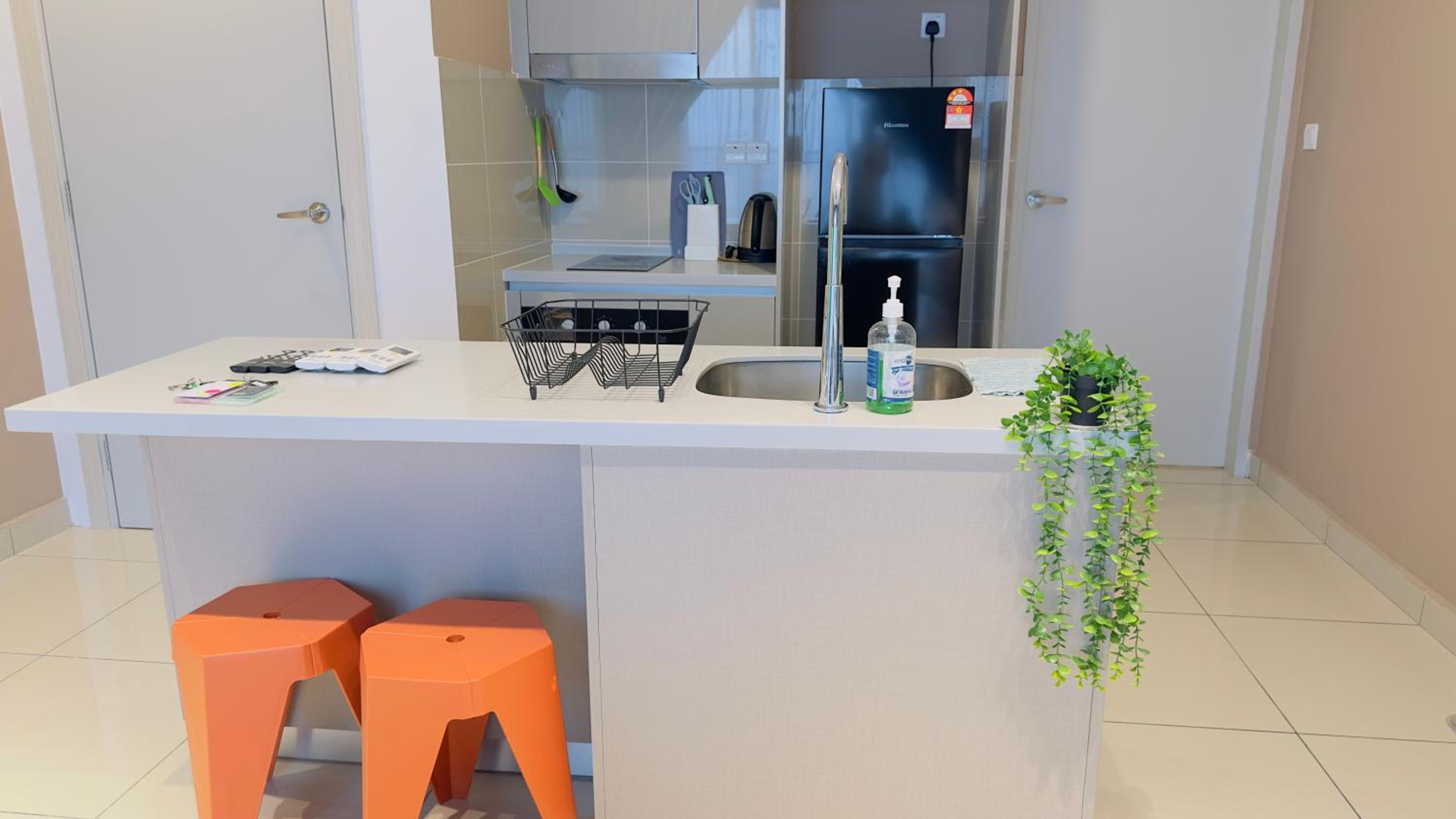 Luxury 1BR service apartment with Balcony Trion A4003 KL