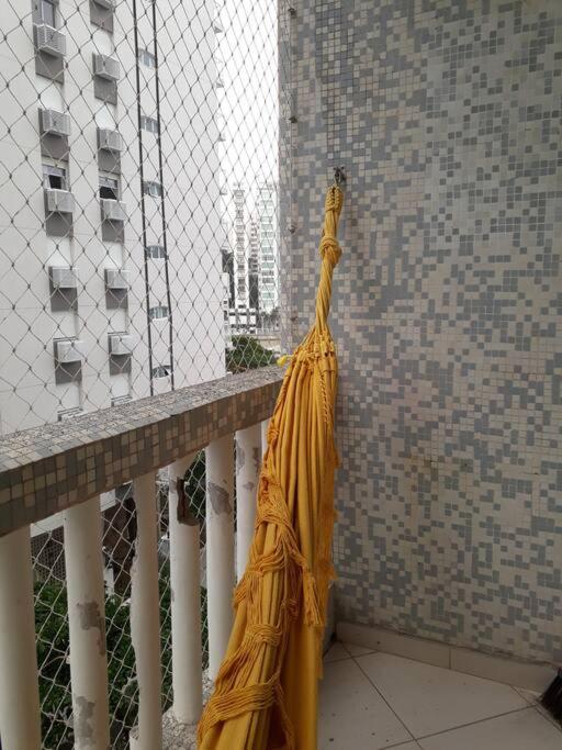 Guarujá SP Pitangueiras Apto pé na areia