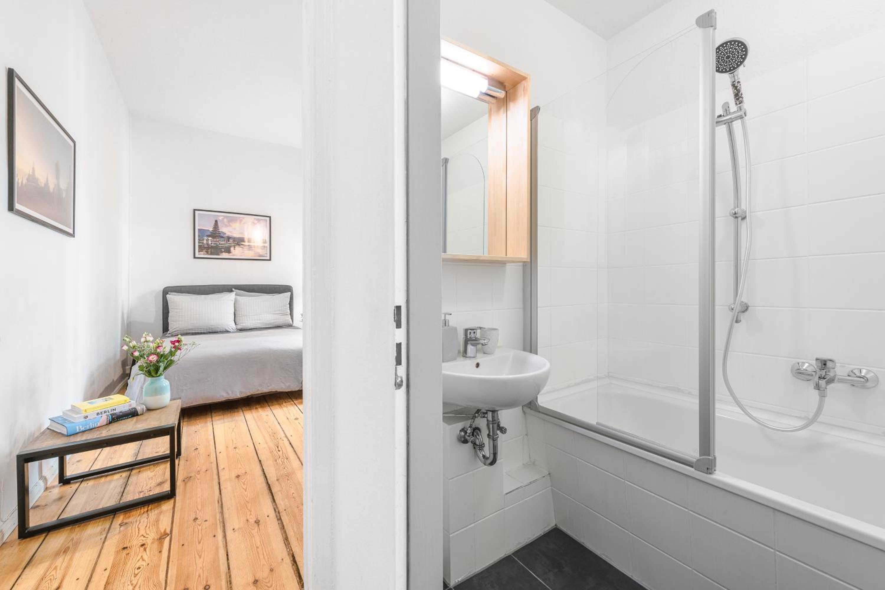 The Stralauer, 1 bed room up to 2 people, Friedrichshain