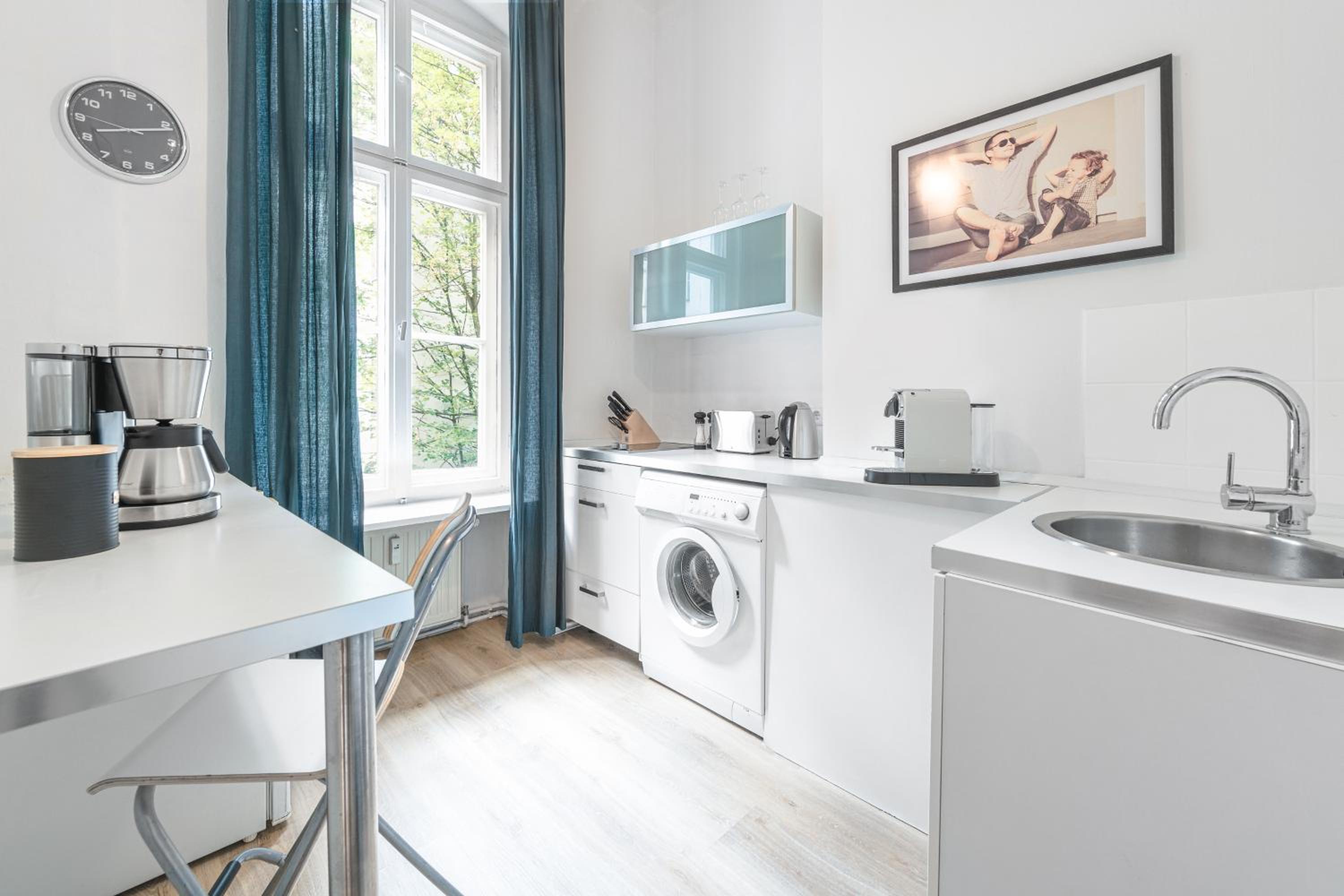 The Stralauer, 1 bed room up to 2 people, Friedrichshain