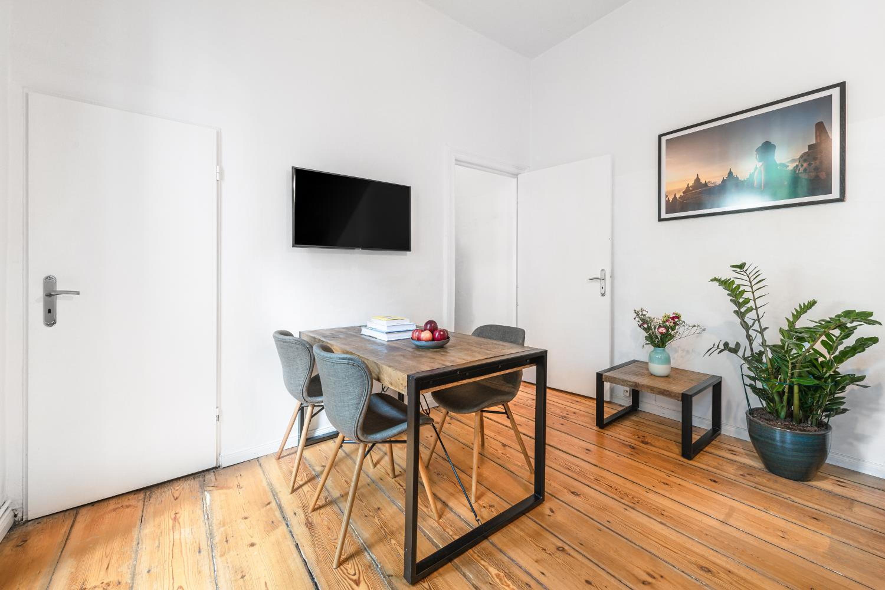 The Stralauer, 1 bed room up to 2 people, Friedrichshain