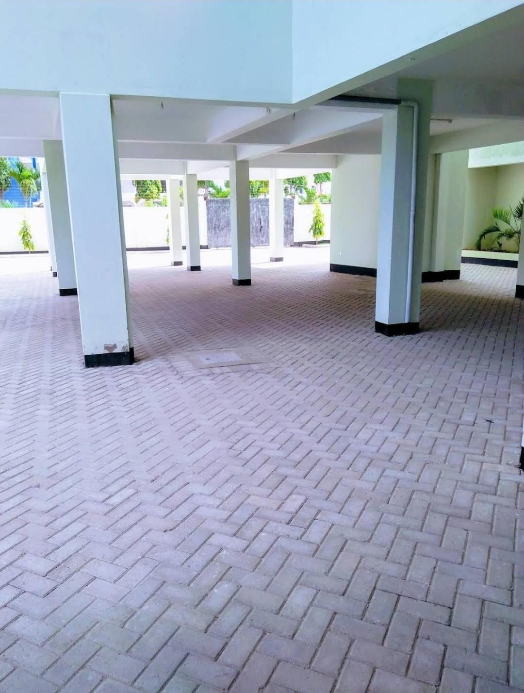 1 bedroom 5 minutes walk to the beach near Severin lodge Neptune beach Cowrie shell view 2