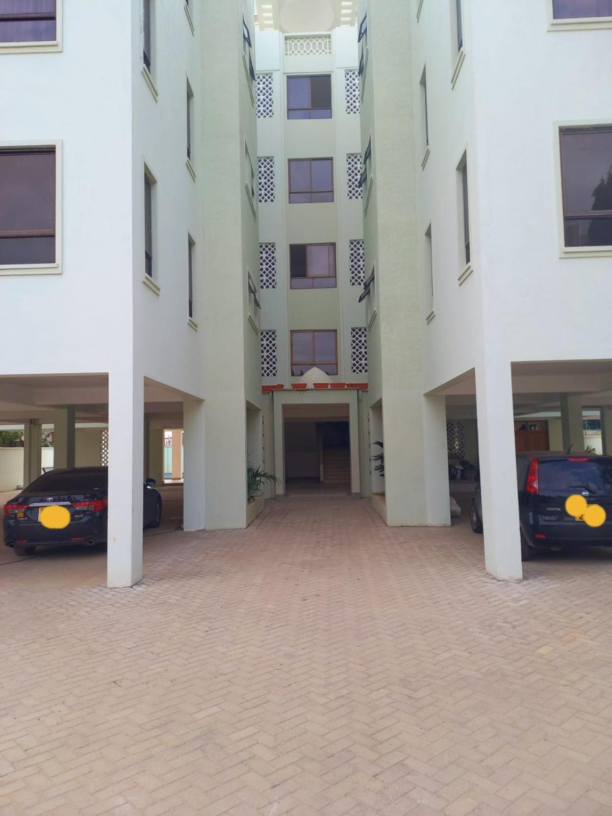1 bedroom 5 minutes walk to the beach near Severin lodge Neptune beach Cowrie shell view 3