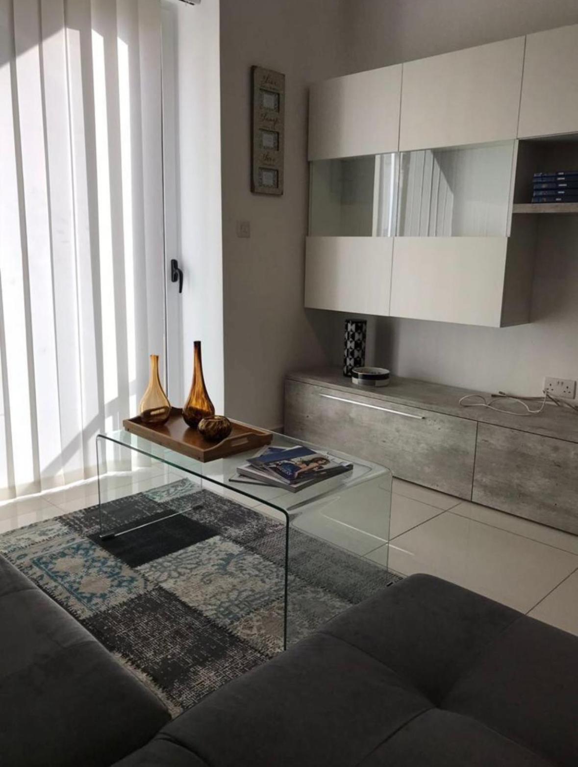 Lovley Modern One Bedroom Apartment In Sliema view 4