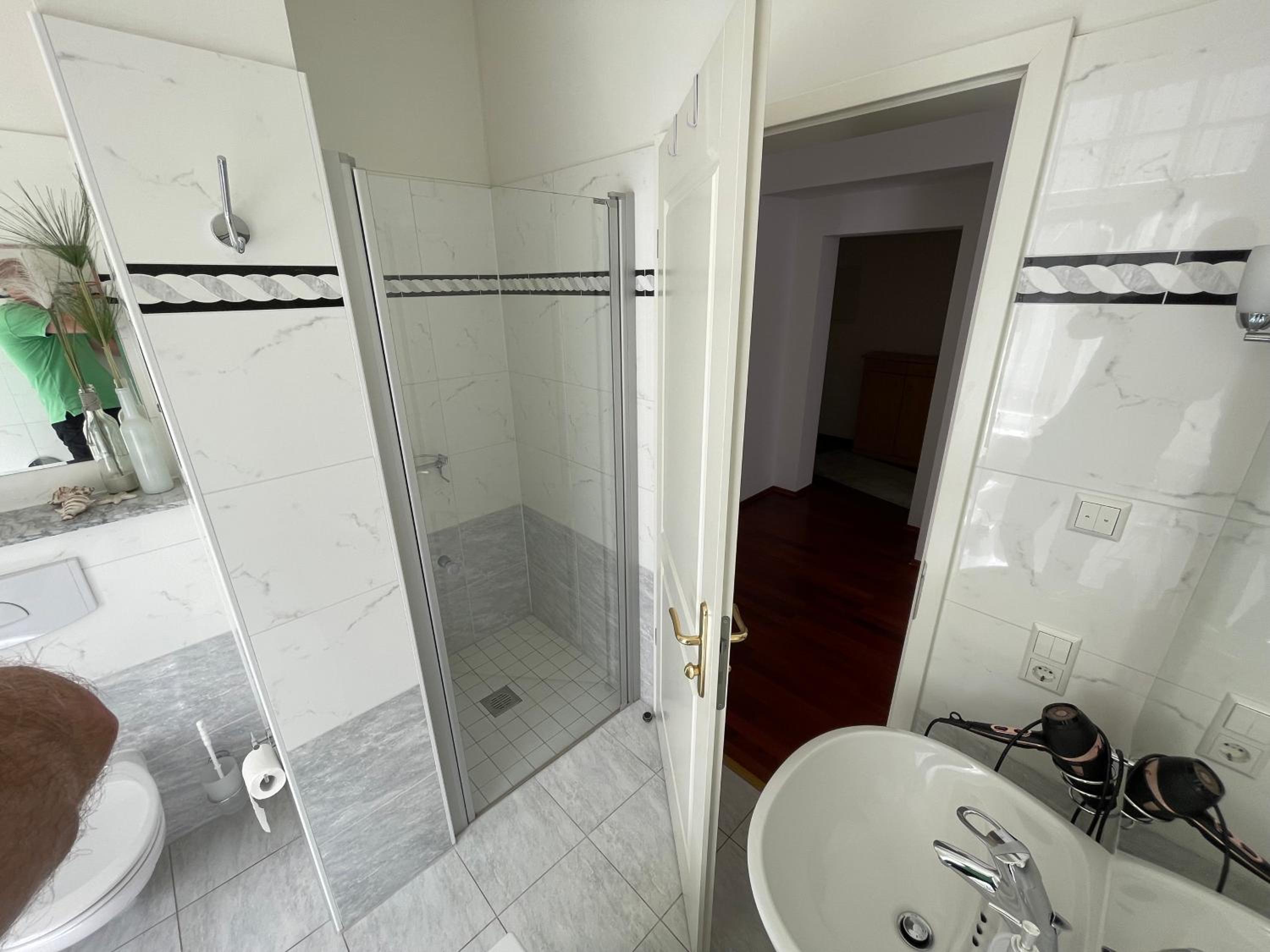 Villa 18 Boutique Apartment mit Gartenblick kostenfreies Parken Zoo und Zentrum fußläufig