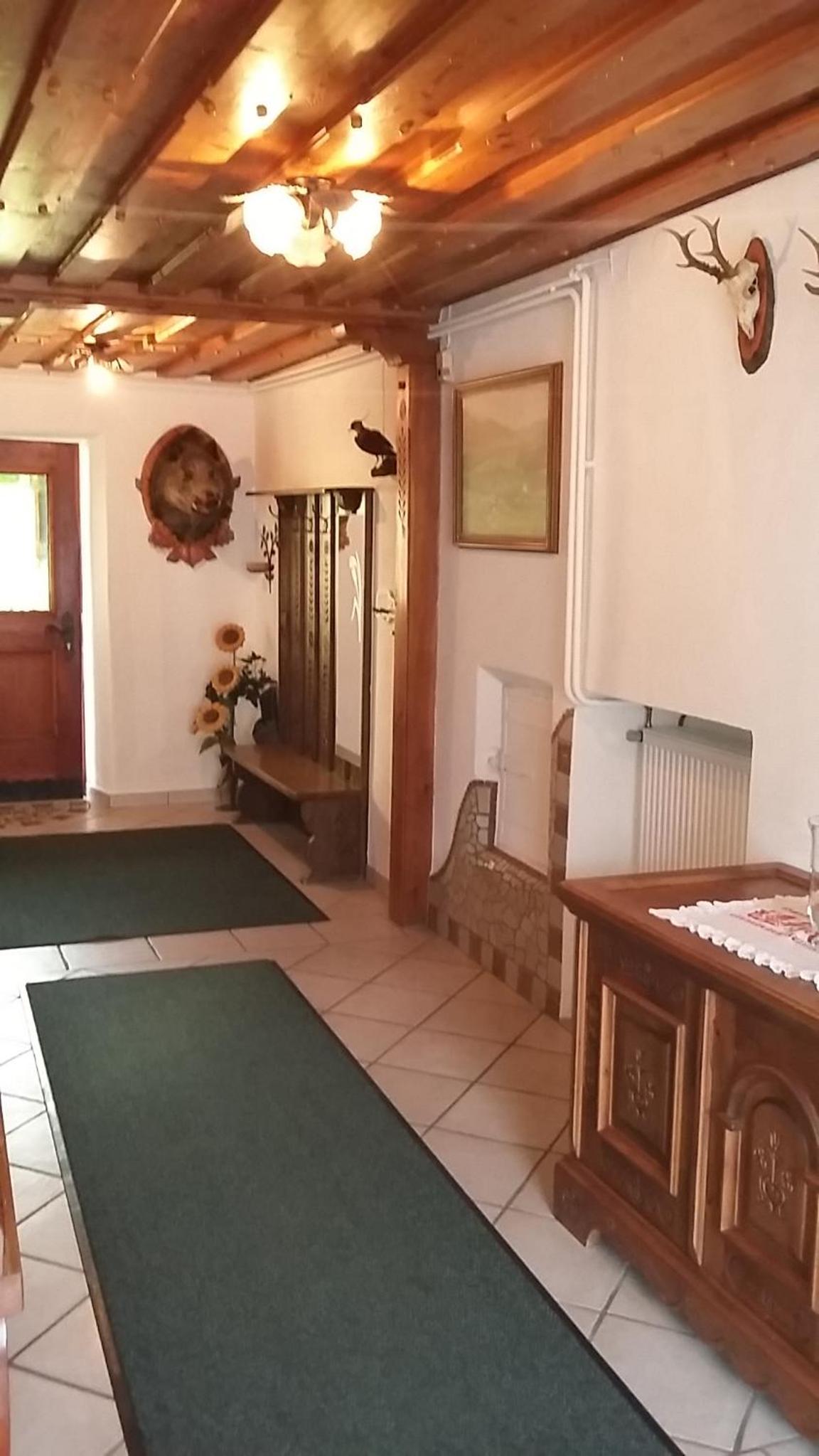 Photo 33