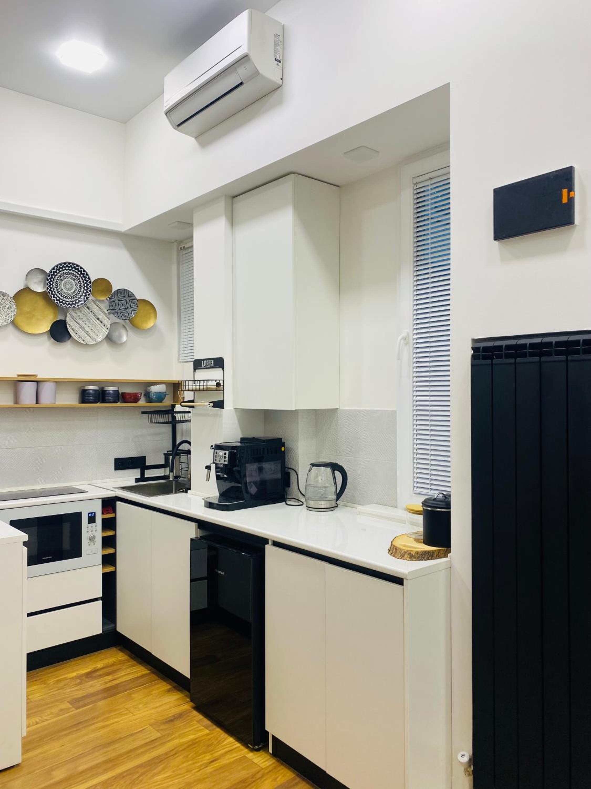 Tbilisi center studio apartment Sunny view 3