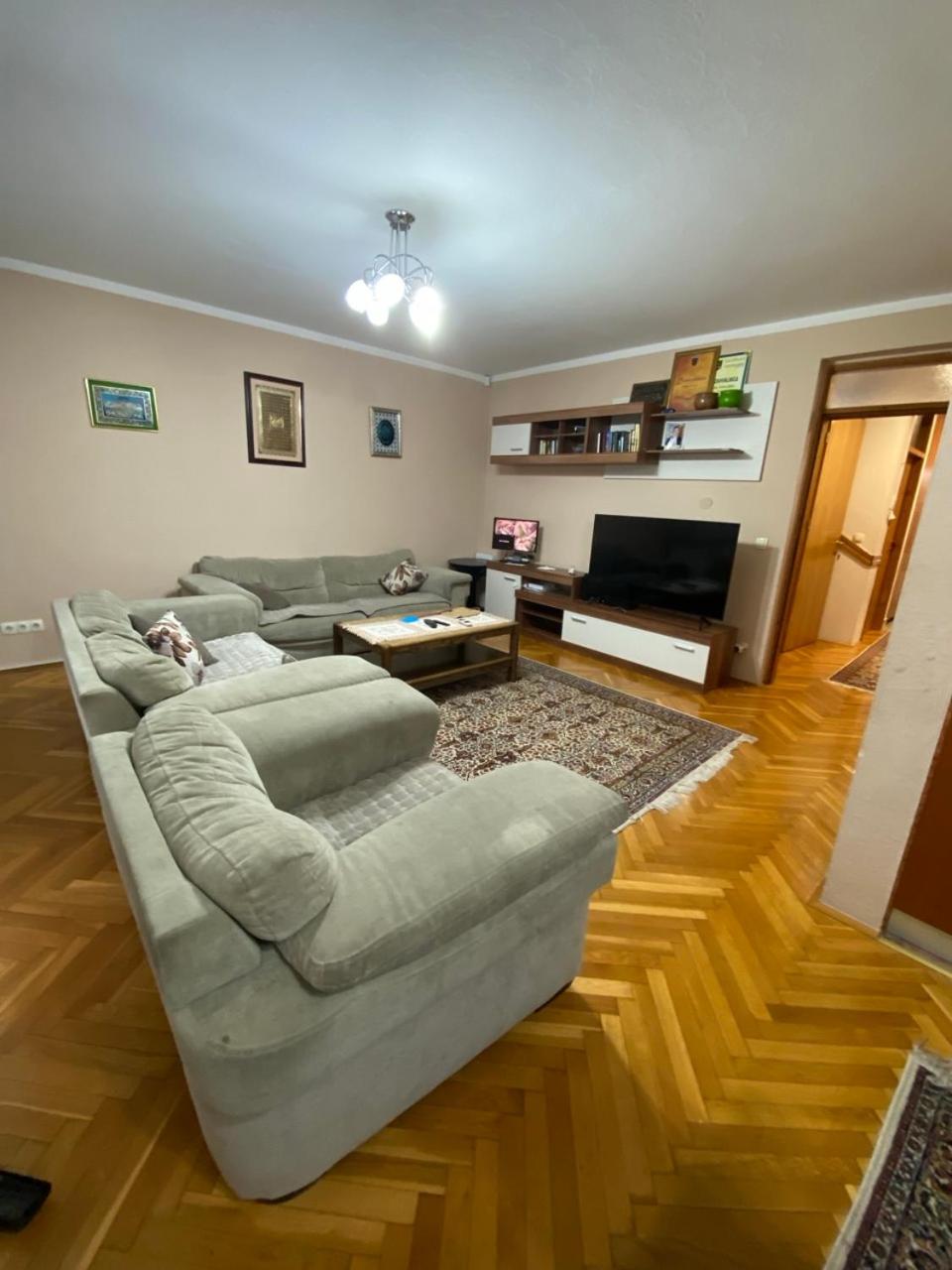 Svraka Residence