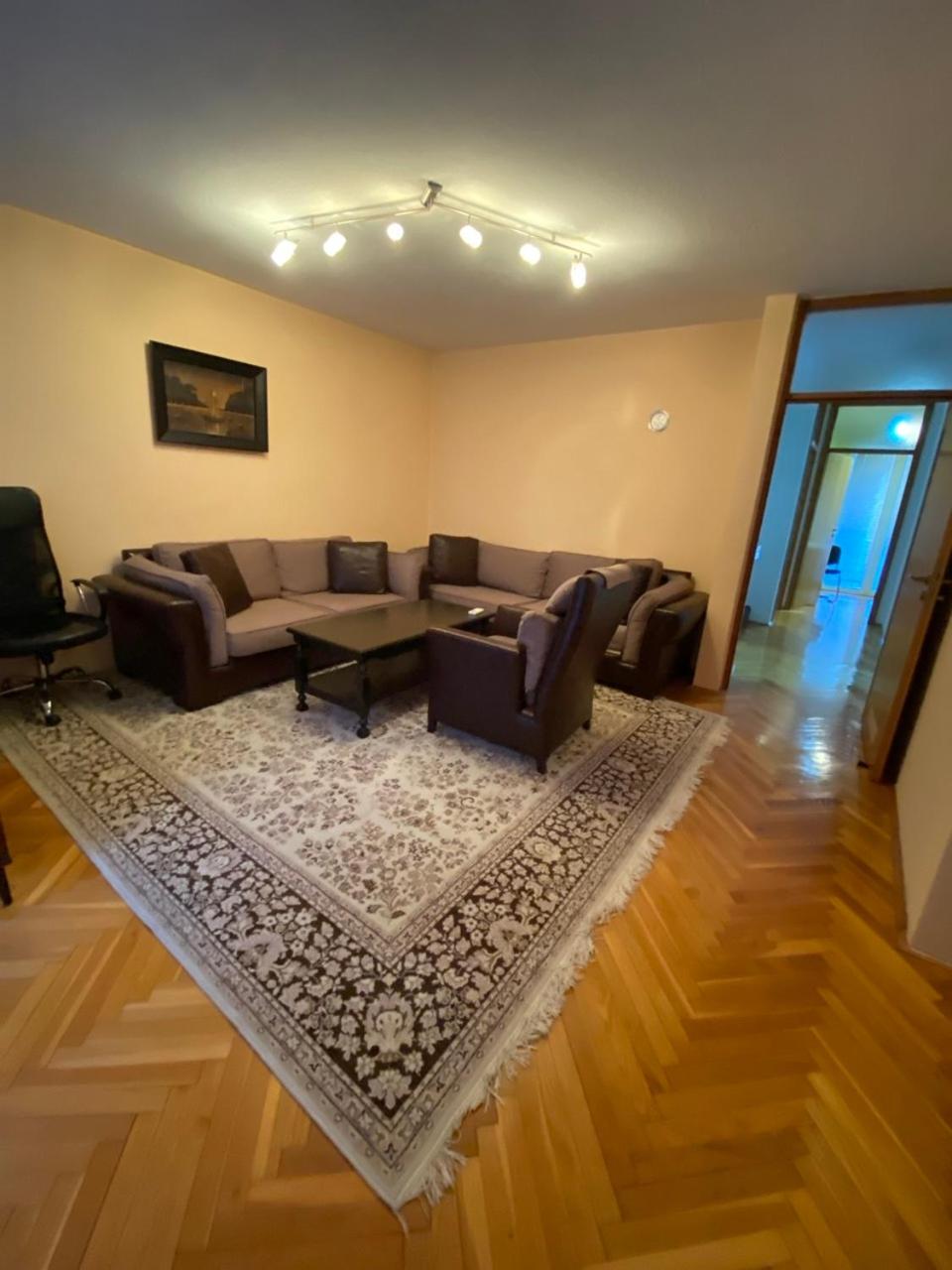 Svraka Residence