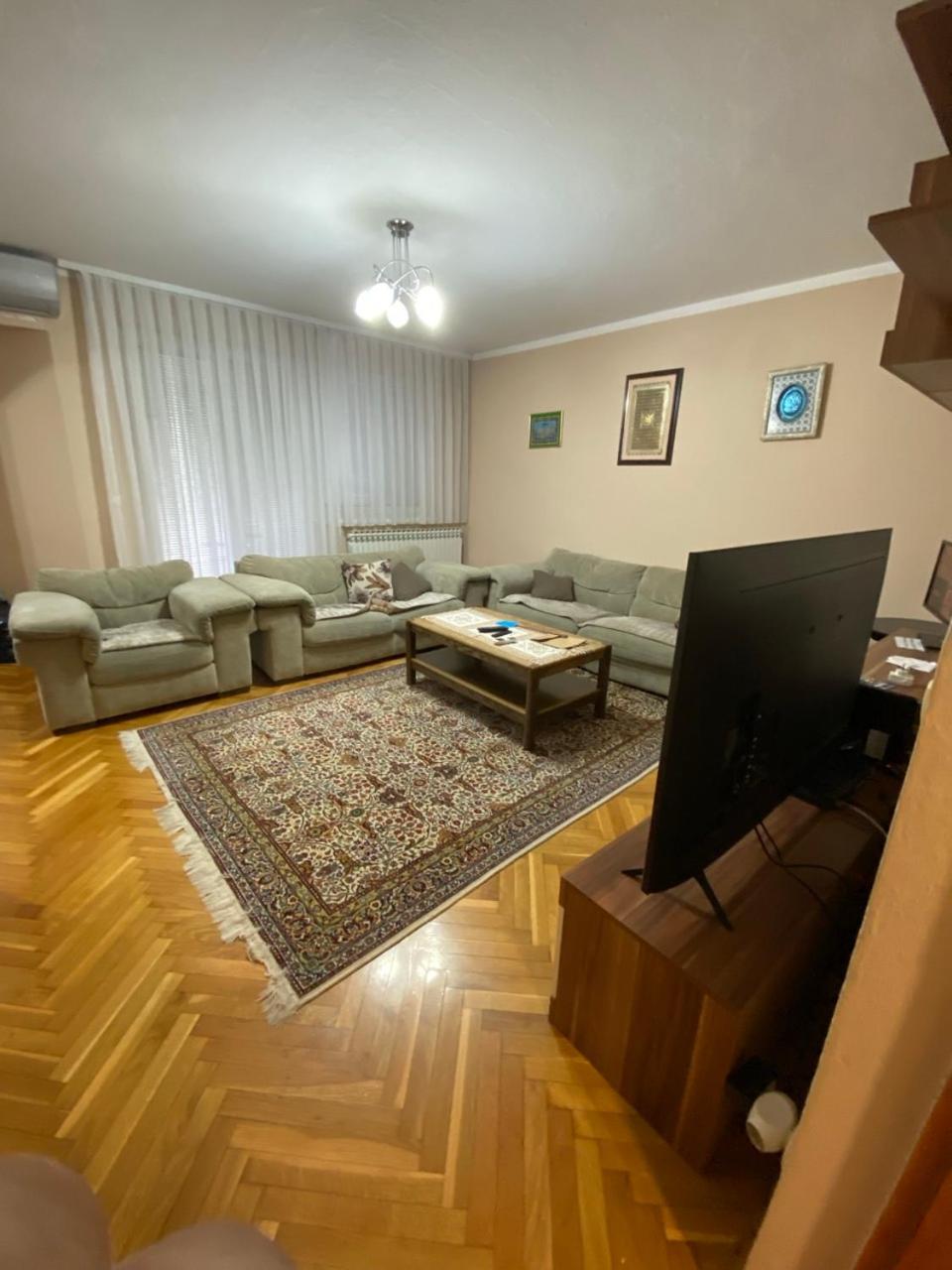 Svraka Residence