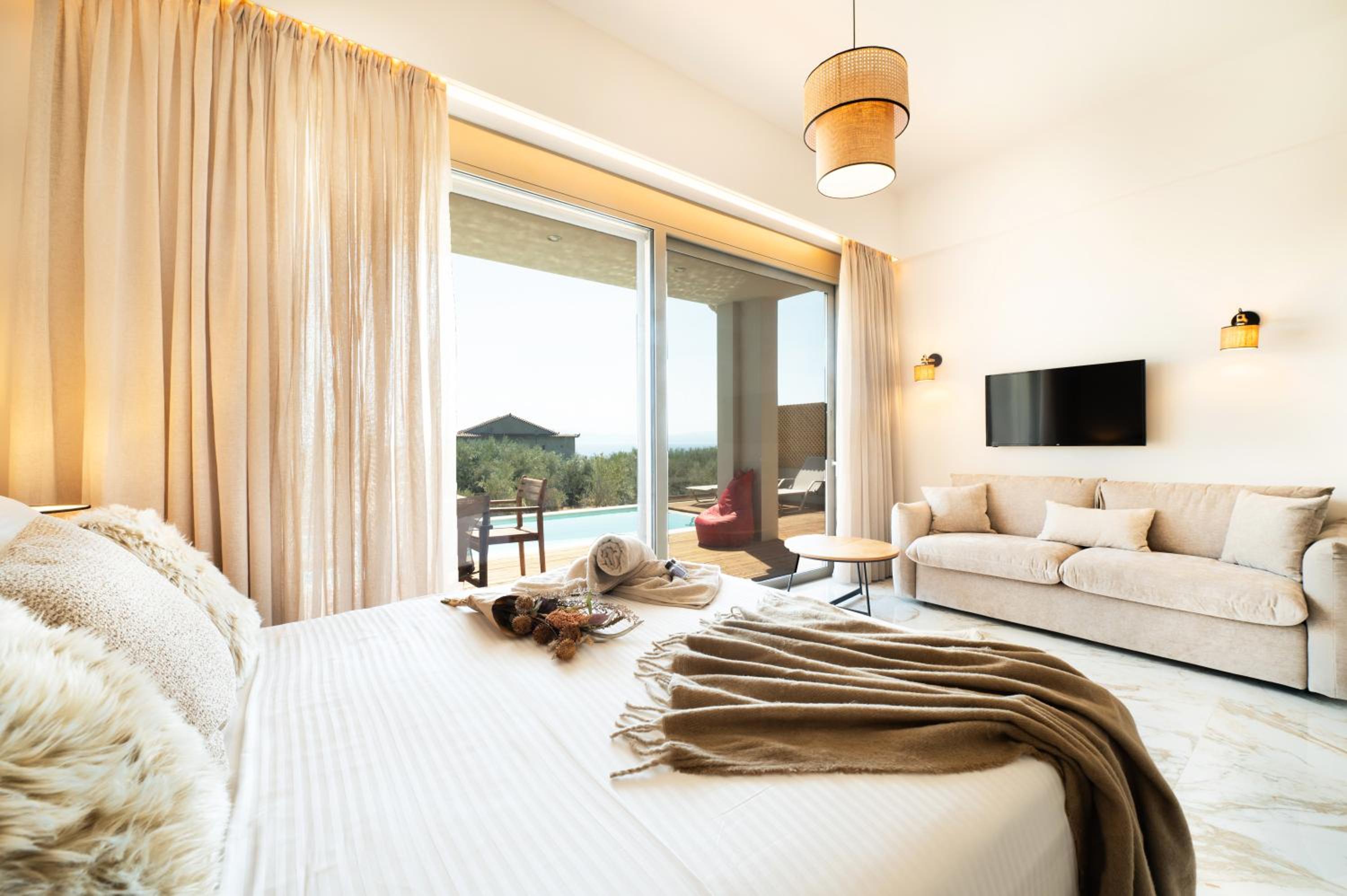 Petradi Suites
