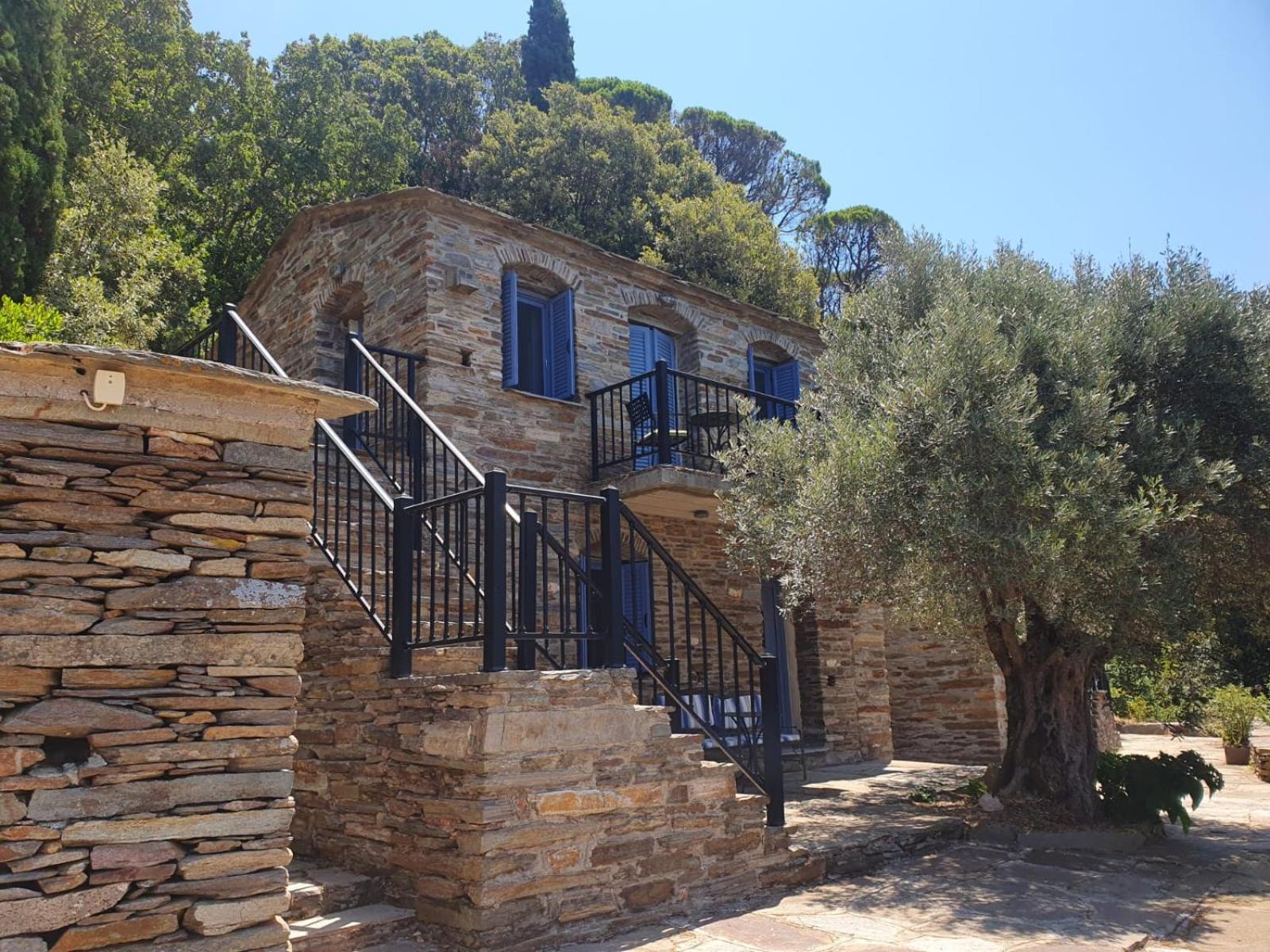 Moratika Farmhouse