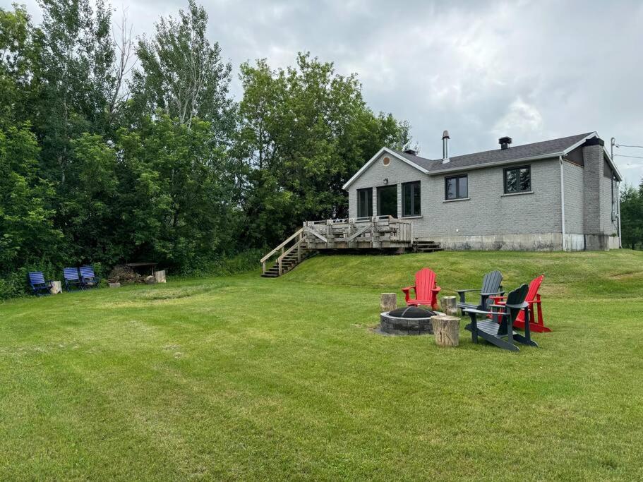 Chalet Scott SPA sur Rivière